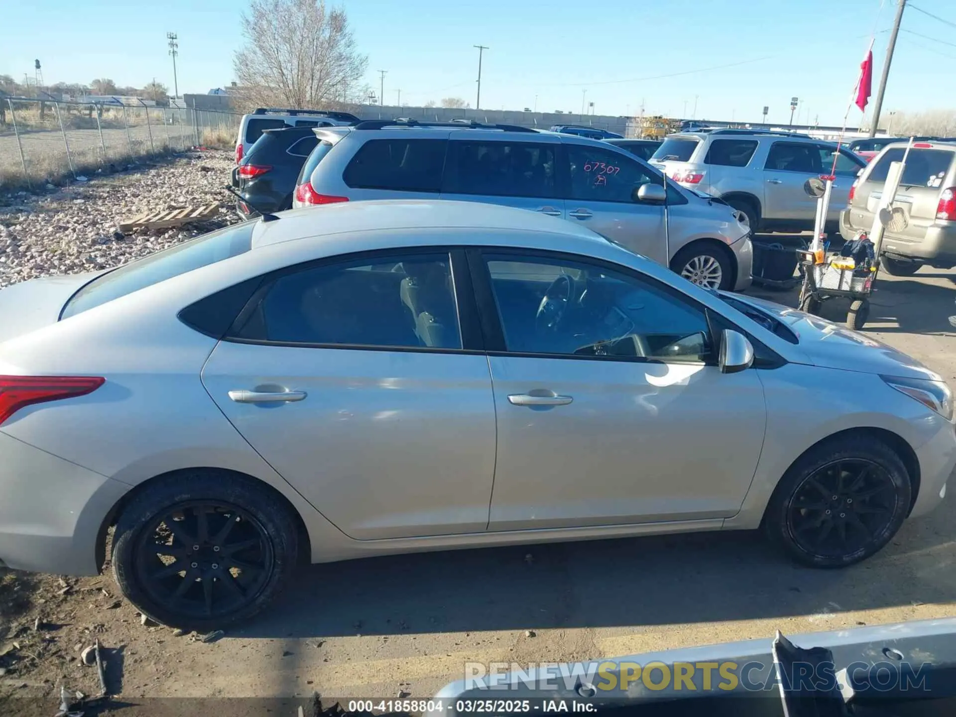 13 fotografías del automóvil dañado 3KPC24A32KE059830 HYUNDAI ACCENT 2019