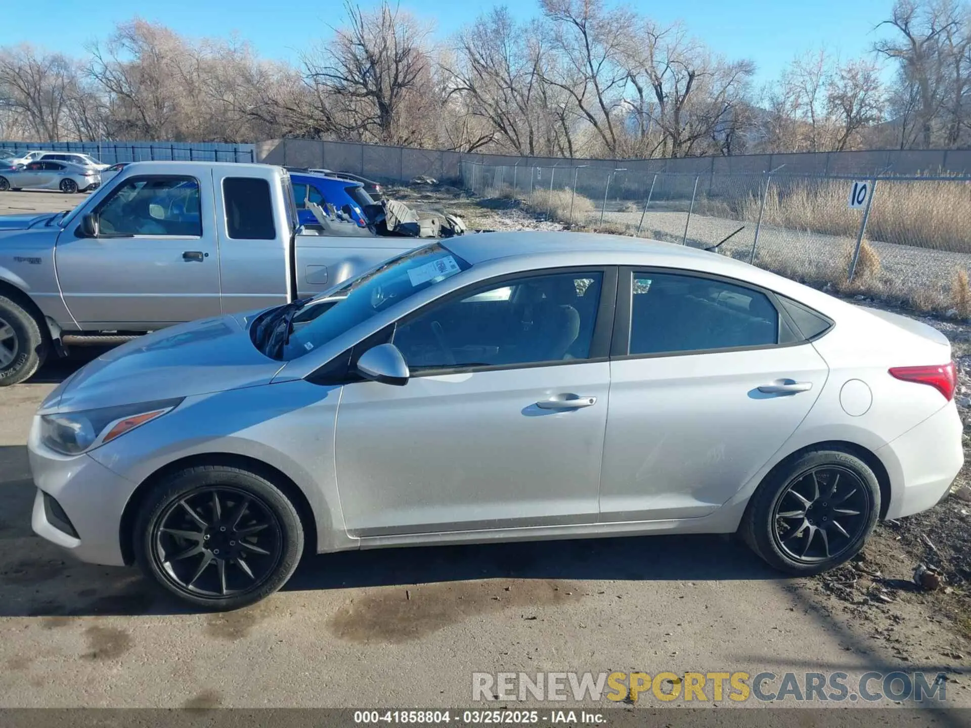 14 fotografías del automóvil dañado 3KPC24A32KE059830 HYUNDAI ACCENT 2019
