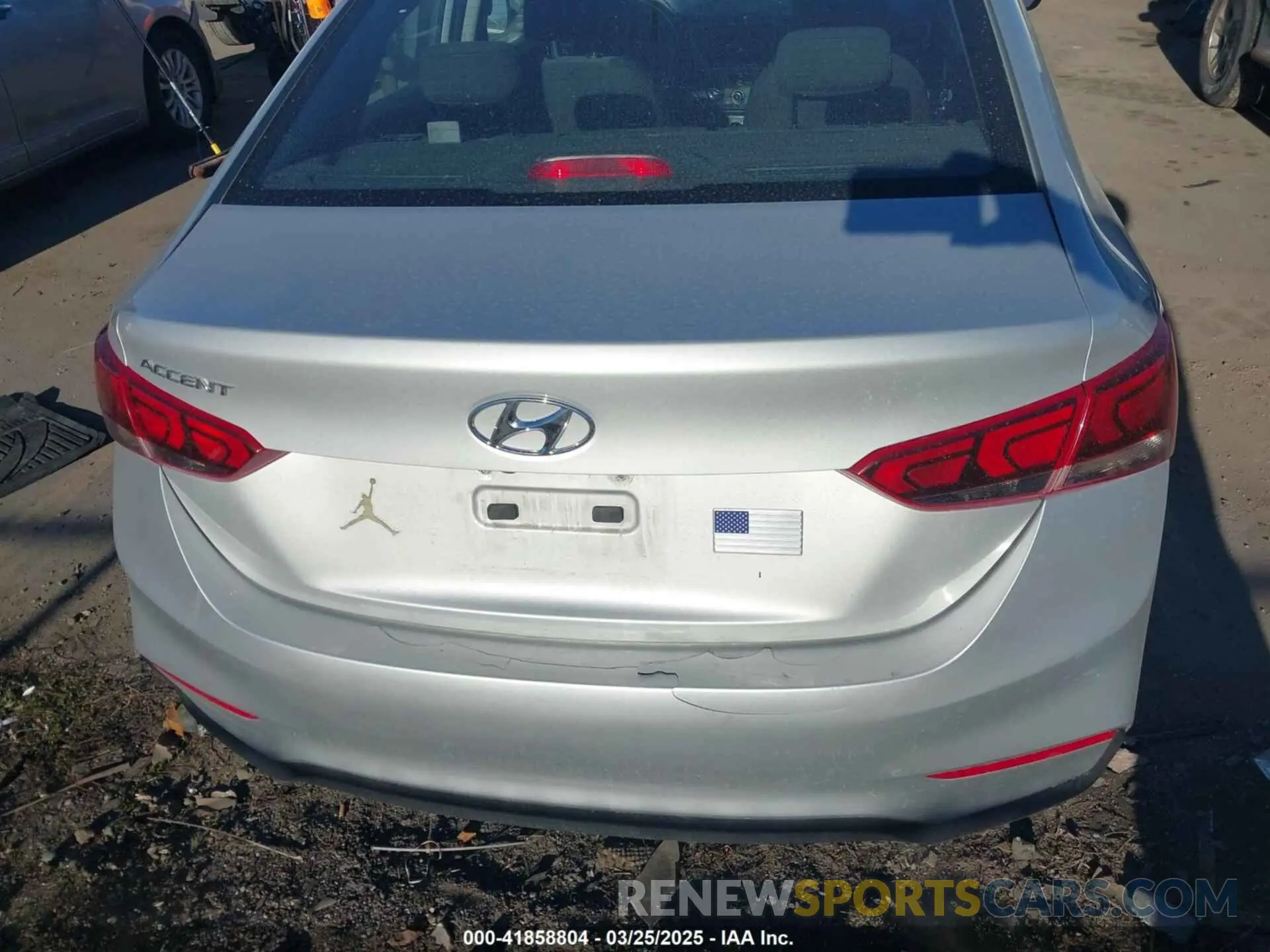 16 fotografías del automóvil dañado 3KPC24A32KE059830 HYUNDAI ACCENT 2019