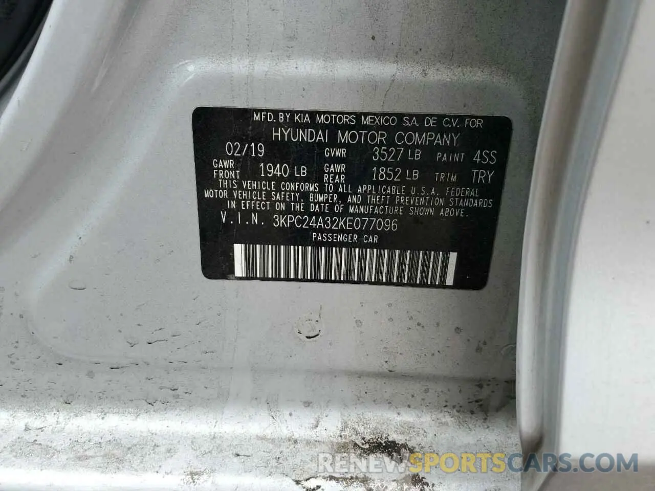 12 fotografías del automóvil dañado 3KPC24A32KE077096 HYUNDAI ACCENT 2019