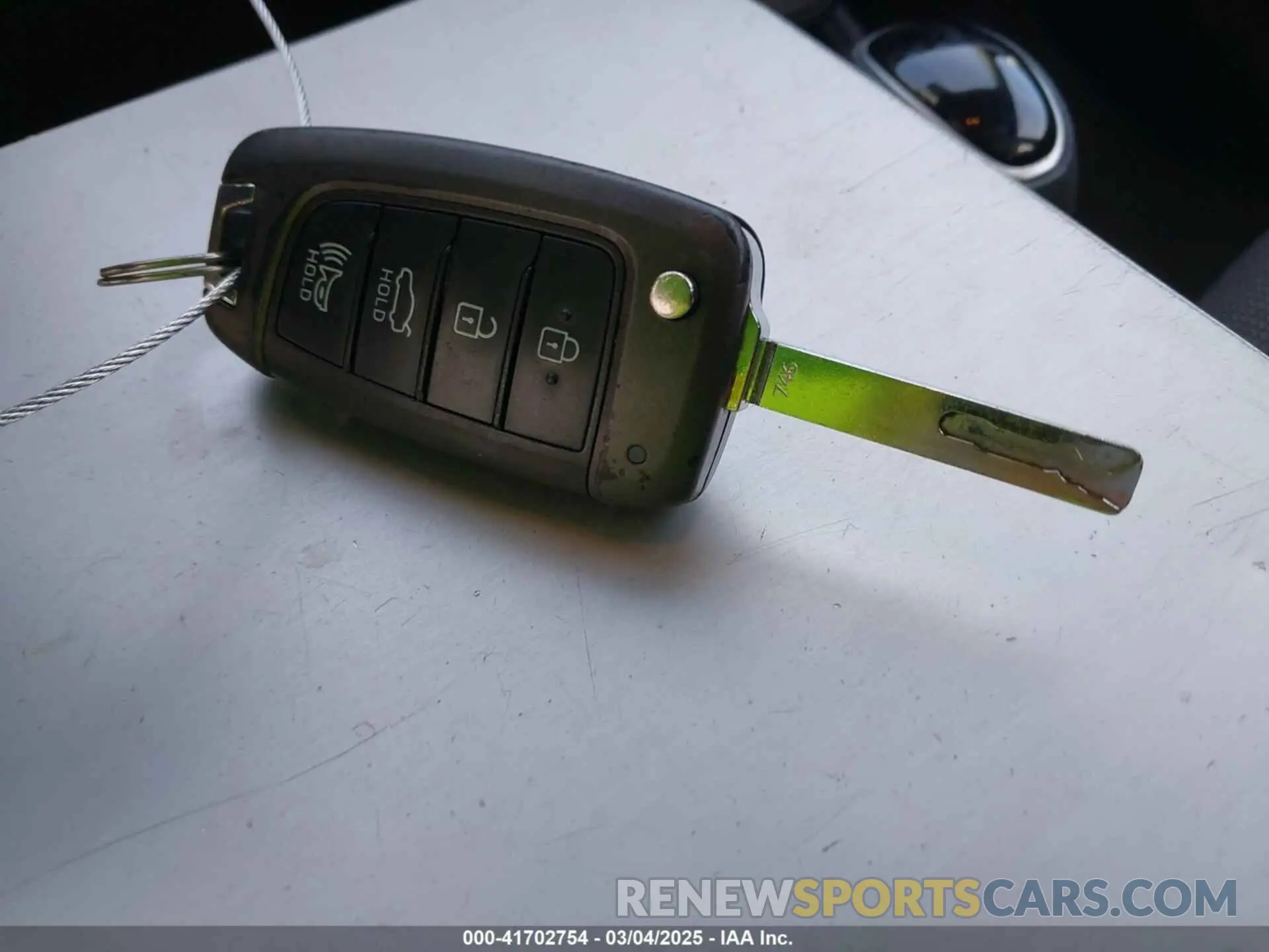 11 fotografías del automóvil dañado 3KPC24A33KE040414 HYUNDAI ACCENT 2019