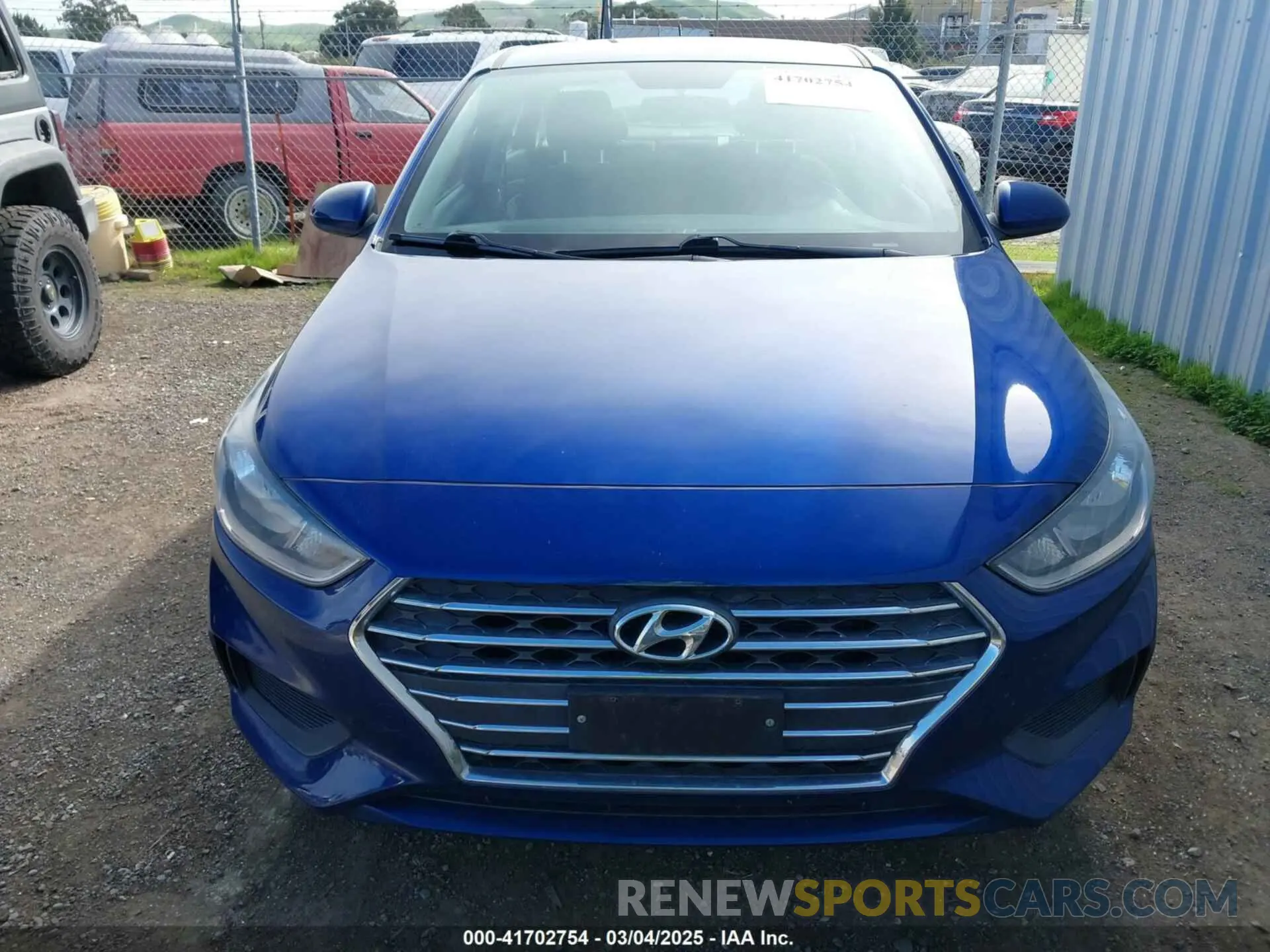 12 fotografías del automóvil dañado 3KPC24A33KE040414 HYUNDAI ACCENT 2019