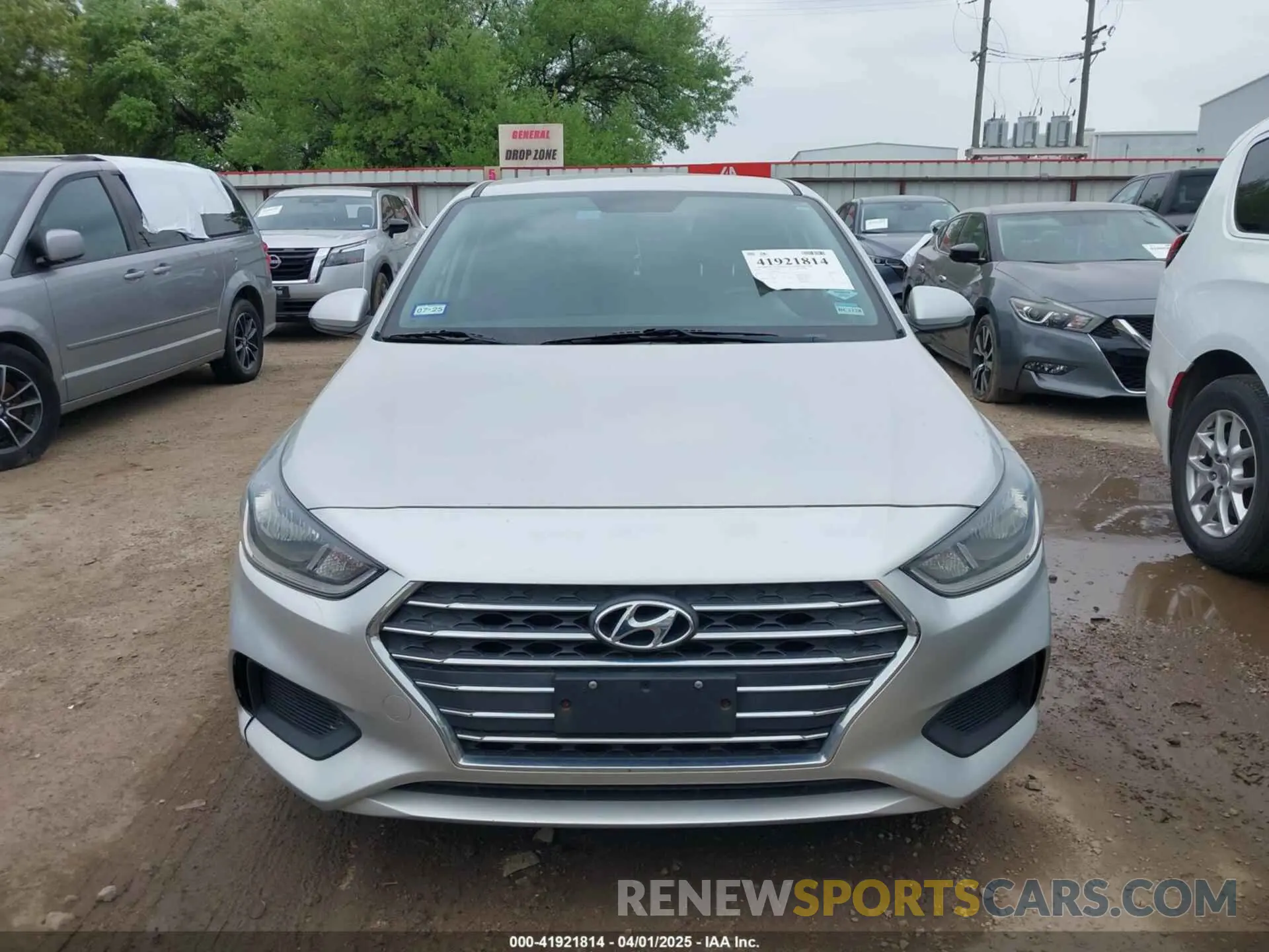 12 fotografías del automóvil dañado 3KPC24A33KE060162 HYUNDAI ACCENT 2019