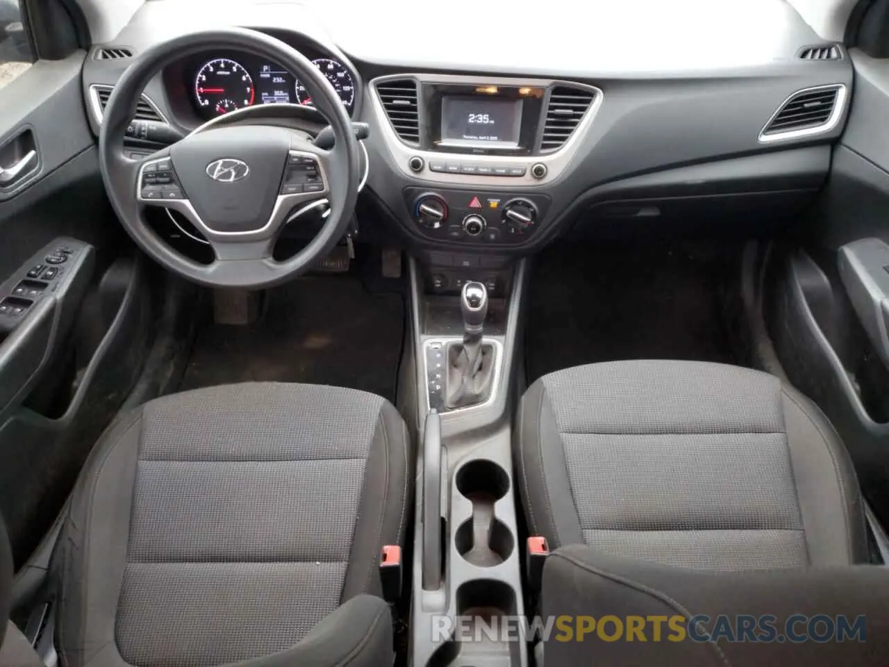 8 fotografías del automóvil dañado 3KPC24A33KE069220 HYUNDAI ACCENT 2019