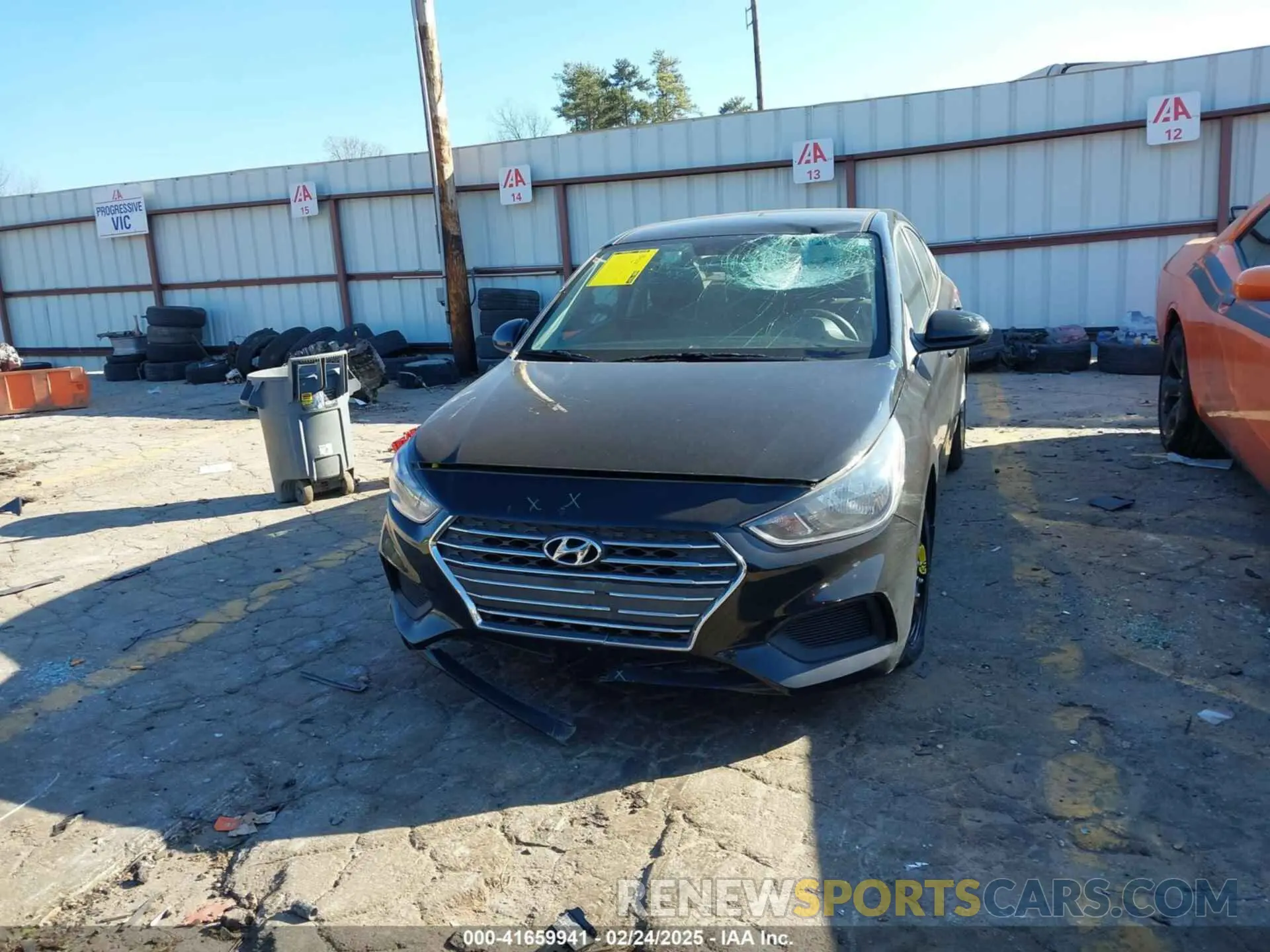 12 fotografías del automóvil dañado 3KPC24A33KE073090 HYUNDAI ACCENT 2019