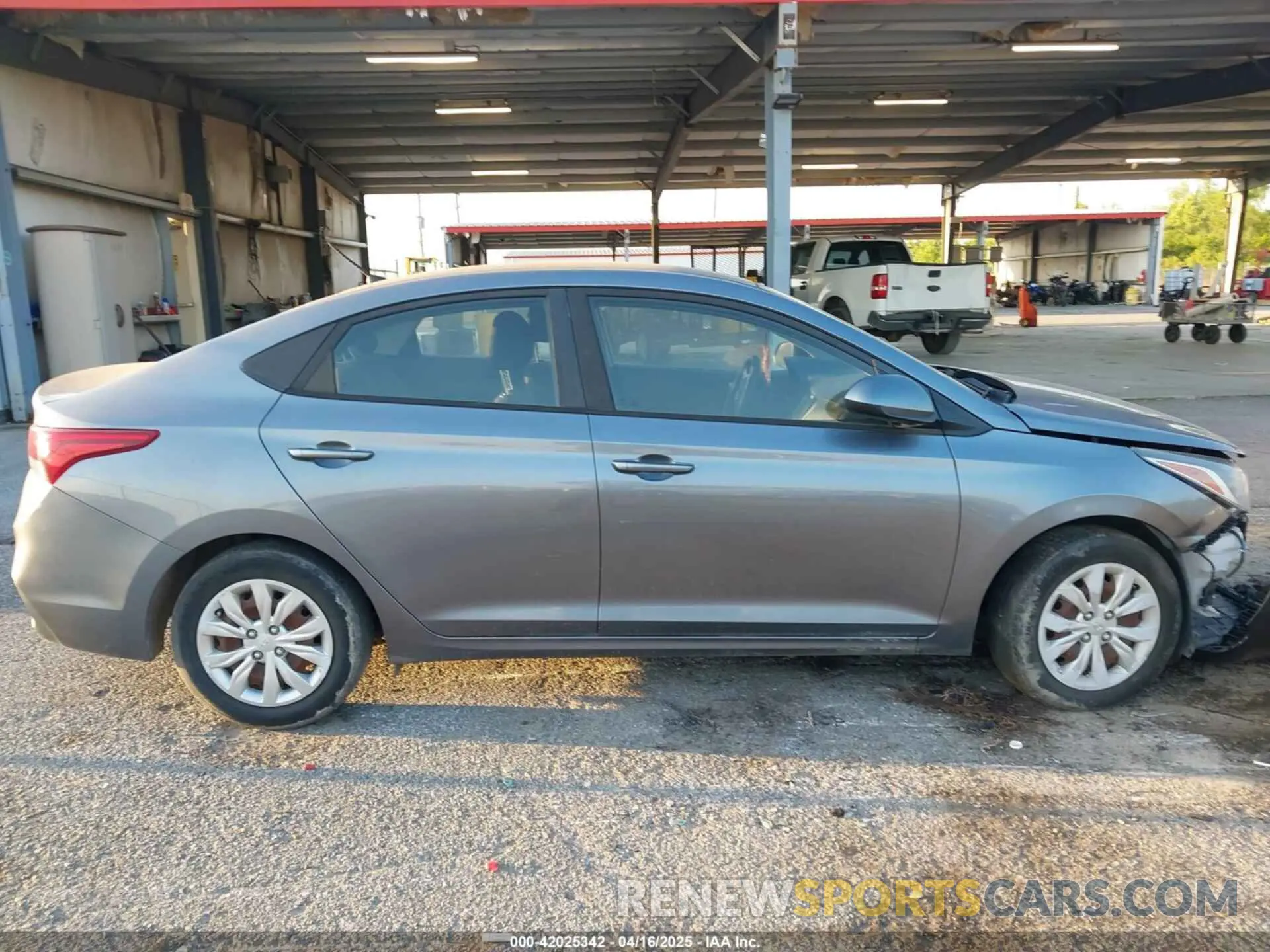 13 fotografías del automóvil dañado 3KPC24A33KE077656 HYUNDAI ACCENT 2019