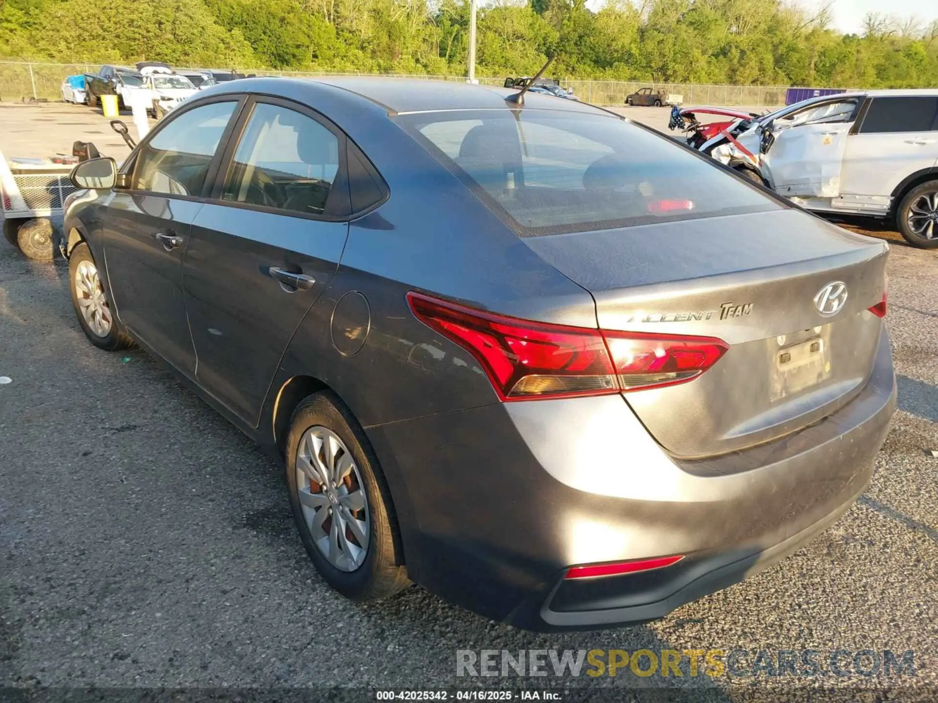 3 fotografías del automóvil dañado 3KPC24A33KE077656 HYUNDAI ACCENT 2019