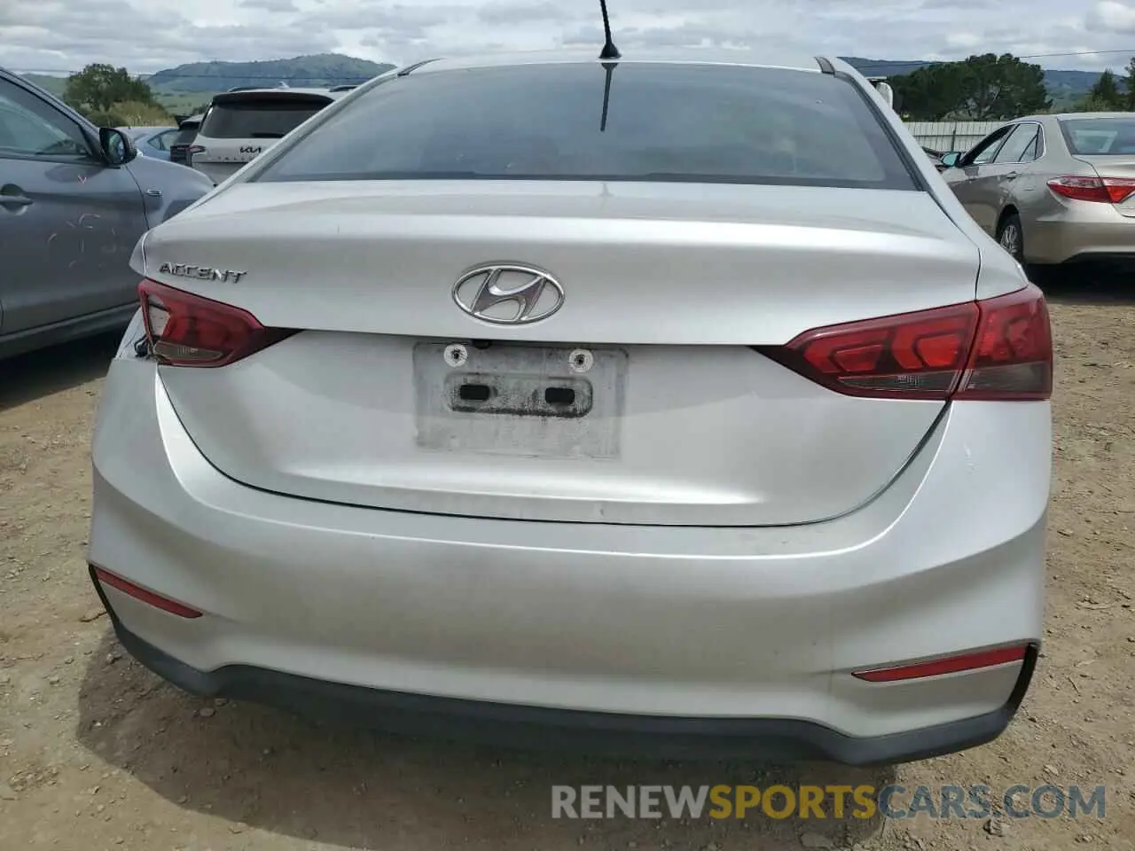 6 fotografías del automóvil dañado 3KPC24A33KE084235 HYUNDAI ACCENT 2019