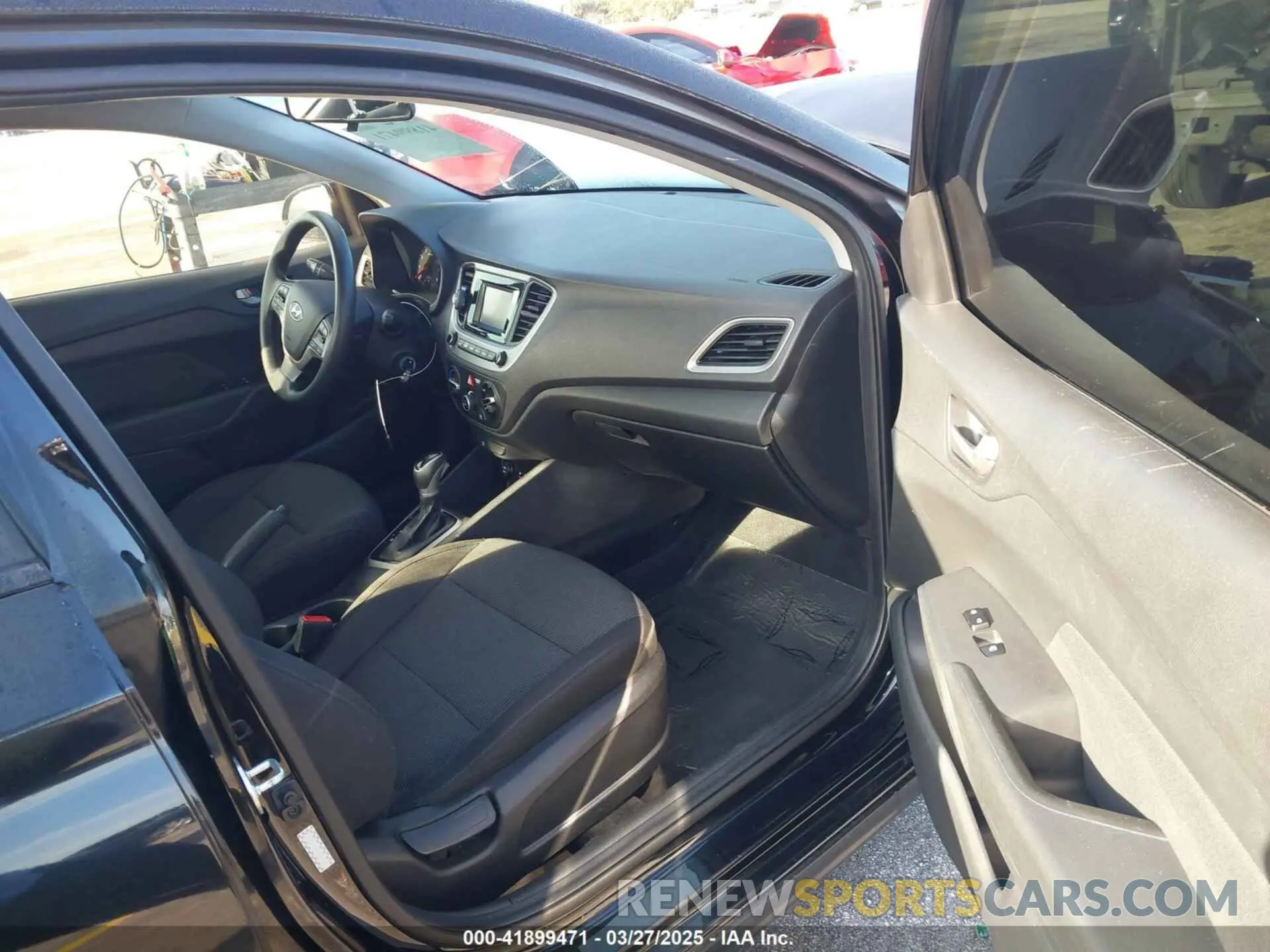 5 fotografías del automóvil dañado 3KPC24A34KE080078 HYUNDAI ACCENT 2019