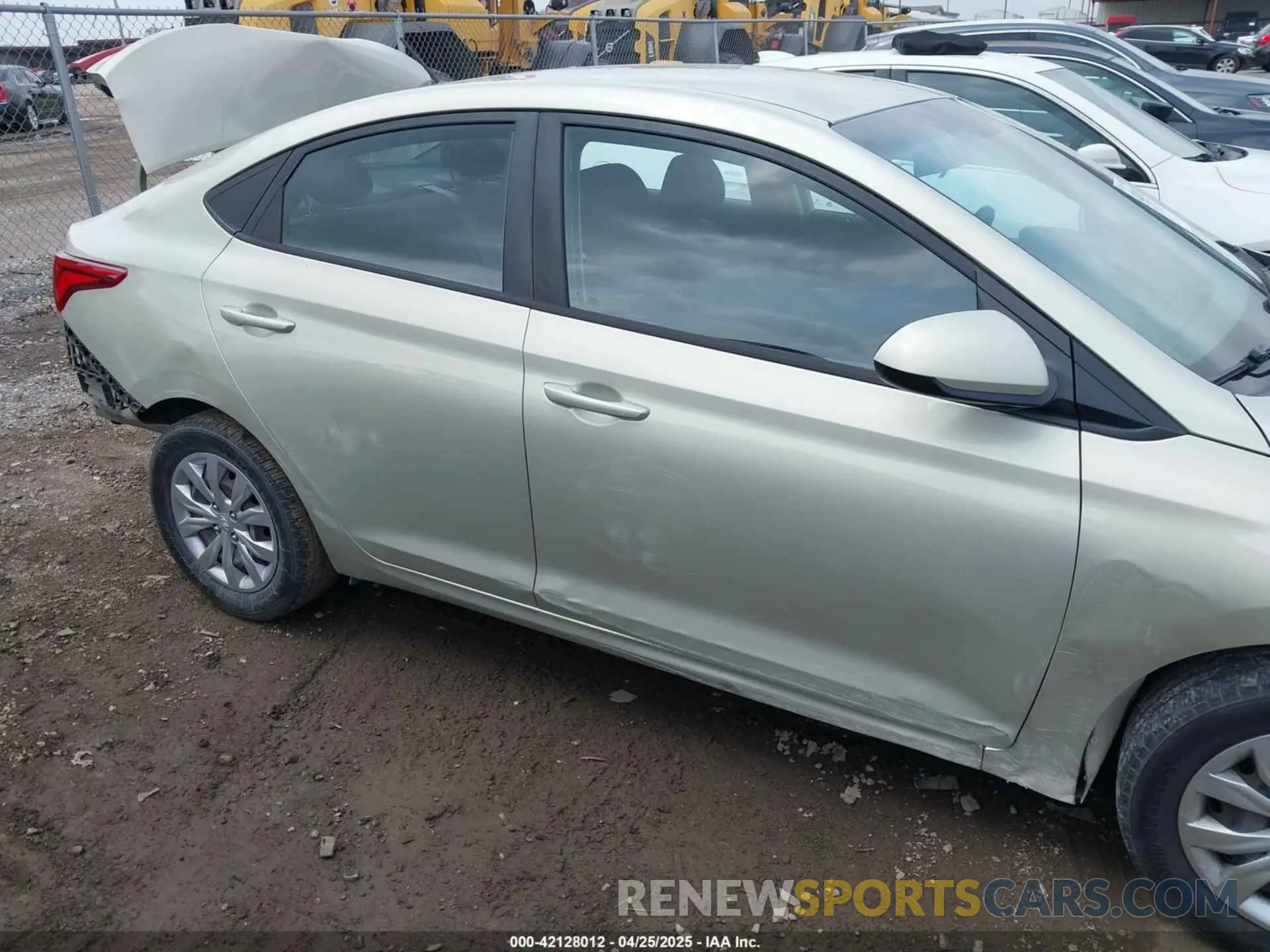 14 fotografías del automóvil dañado 3KPC24A35KE050457 HYUNDAI ACCENT 2019