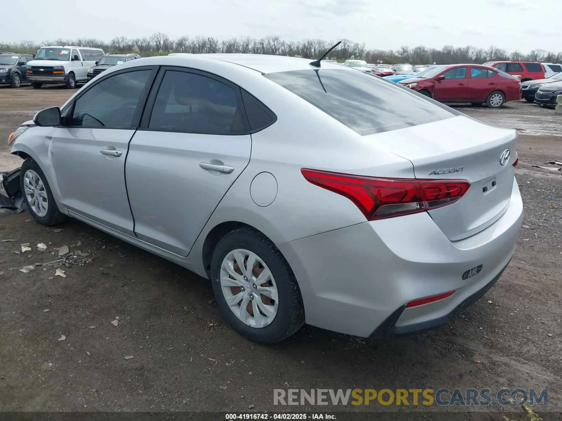 3 fotografías del automóvil dañado 3KPC24A35KE052161 HYUNDAI ACCENT 2019
