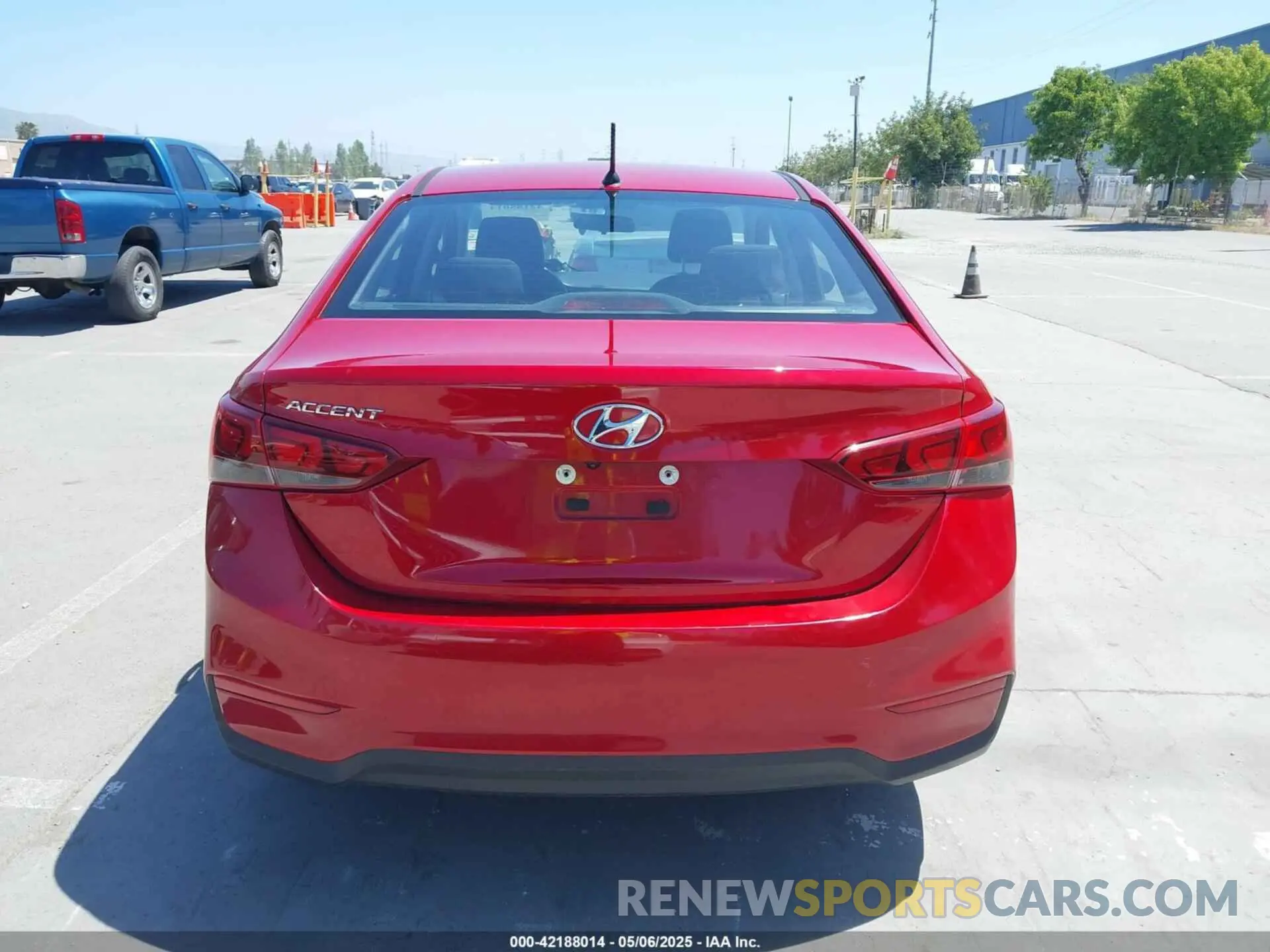 15 fotografías del automóvil dañado 3KPC24A35KE076749 HYUNDAI ACCENT 2019
