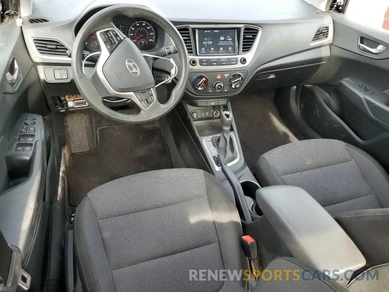 8 fotografías del automóvil dañado 3KPC24A36KE044358 HYUNDAI ACCENT 2019