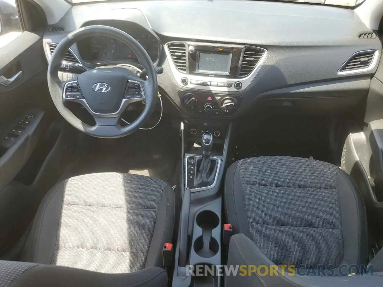 8 fotografías del automóvil dañado 3KPC24A36KE068370 HYUNDAI ACCENT 2019