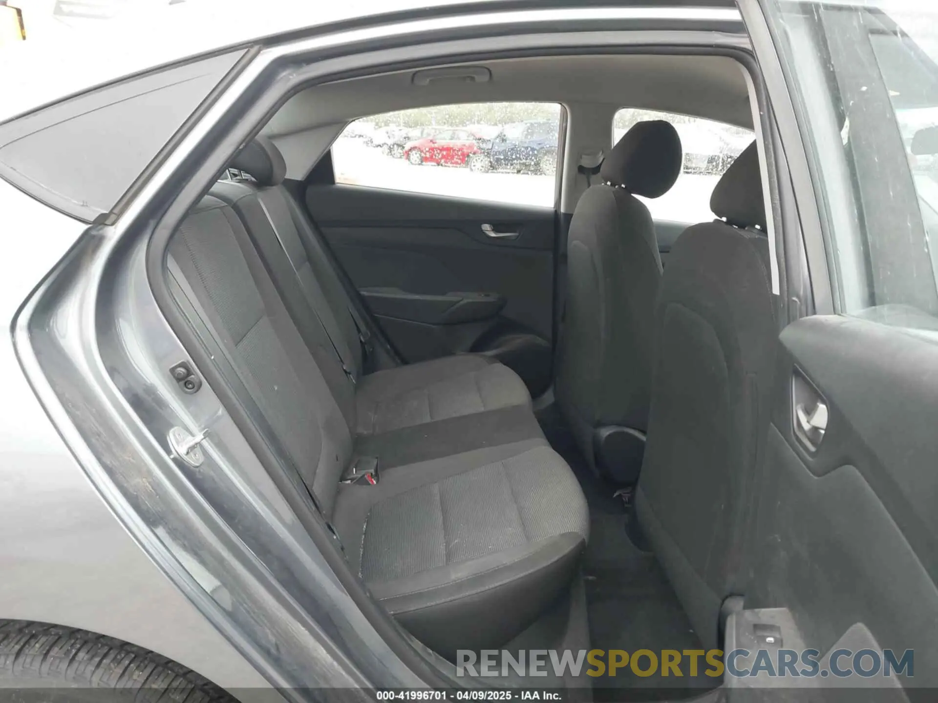 8 fotografías del automóvil dañado 3KPC24A37KE049861 HYUNDAI ACCENT 2019