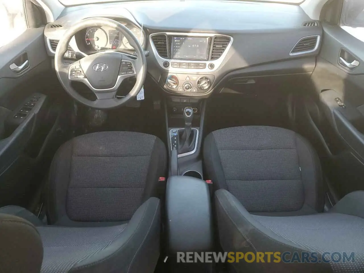 8 fotografías del automóvil dañado 3KPC24A37KE055336 HYUNDAI ACCENT 2019