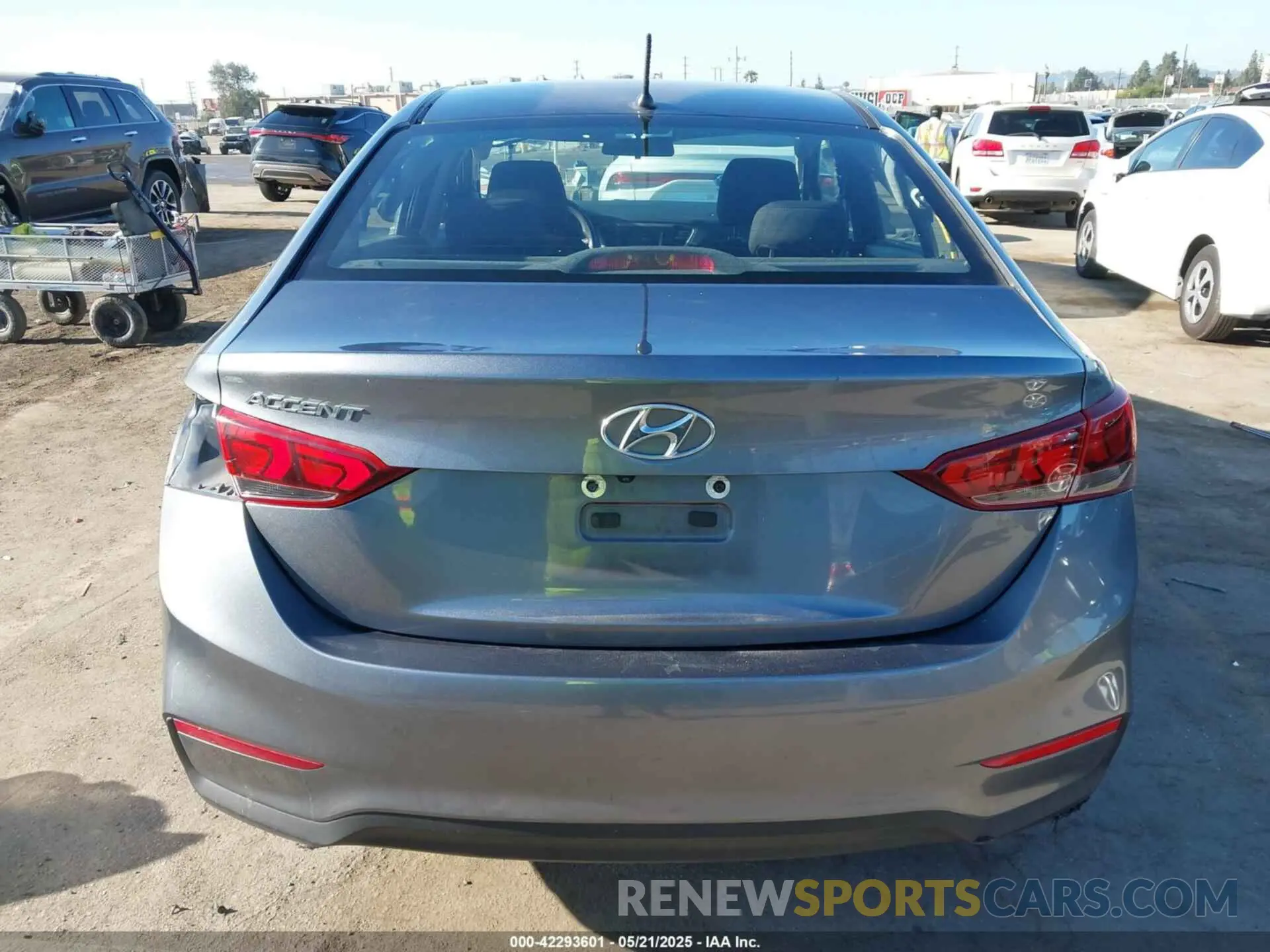 16 fotografías del automóvil dañado 3KPC24A37KE063033 HYUNDAI ACCENT 2019