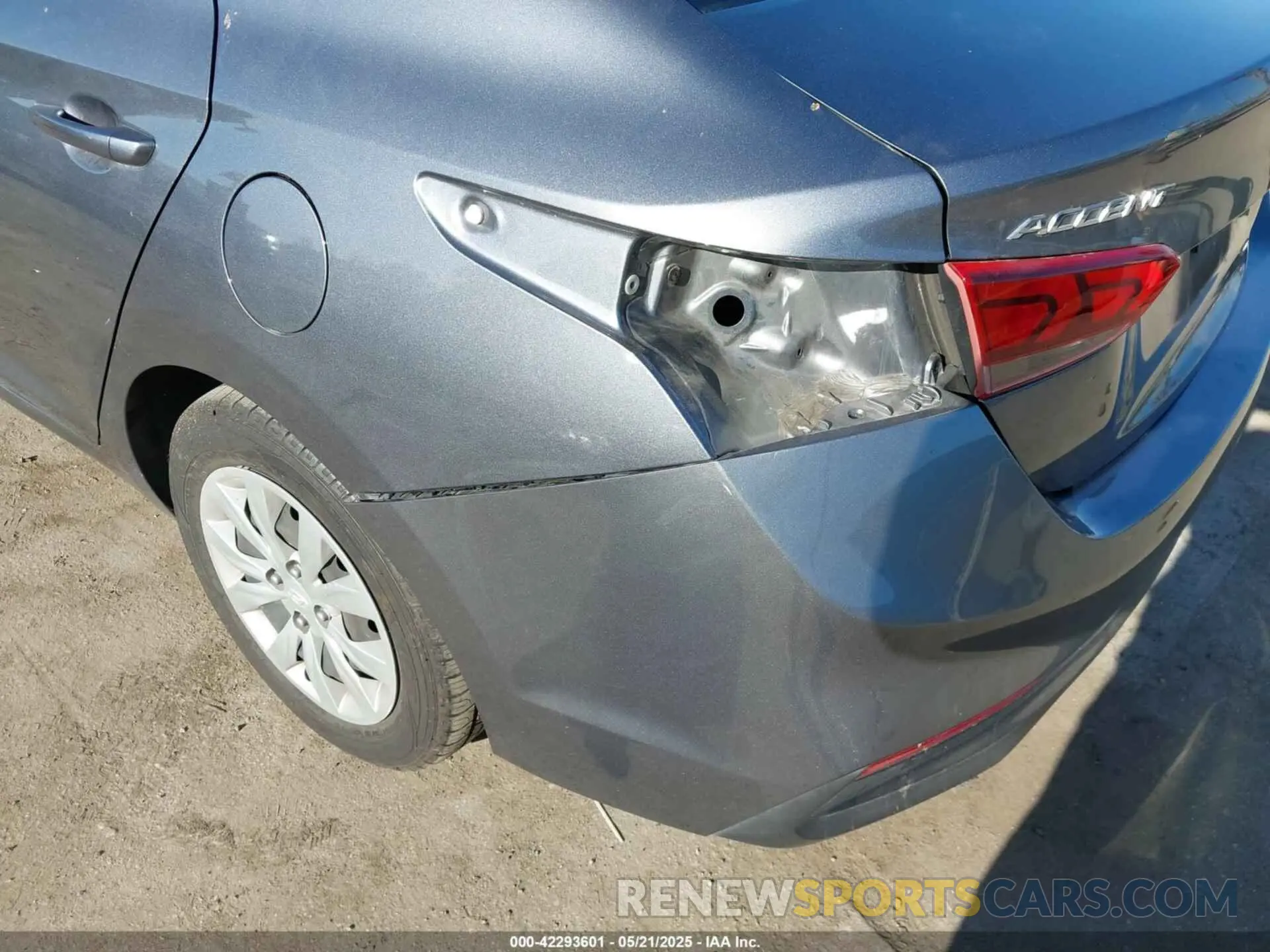 17 fotografías del automóvil dañado 3KPC24A37KE063033 HYUNDAI ACCENT 2019