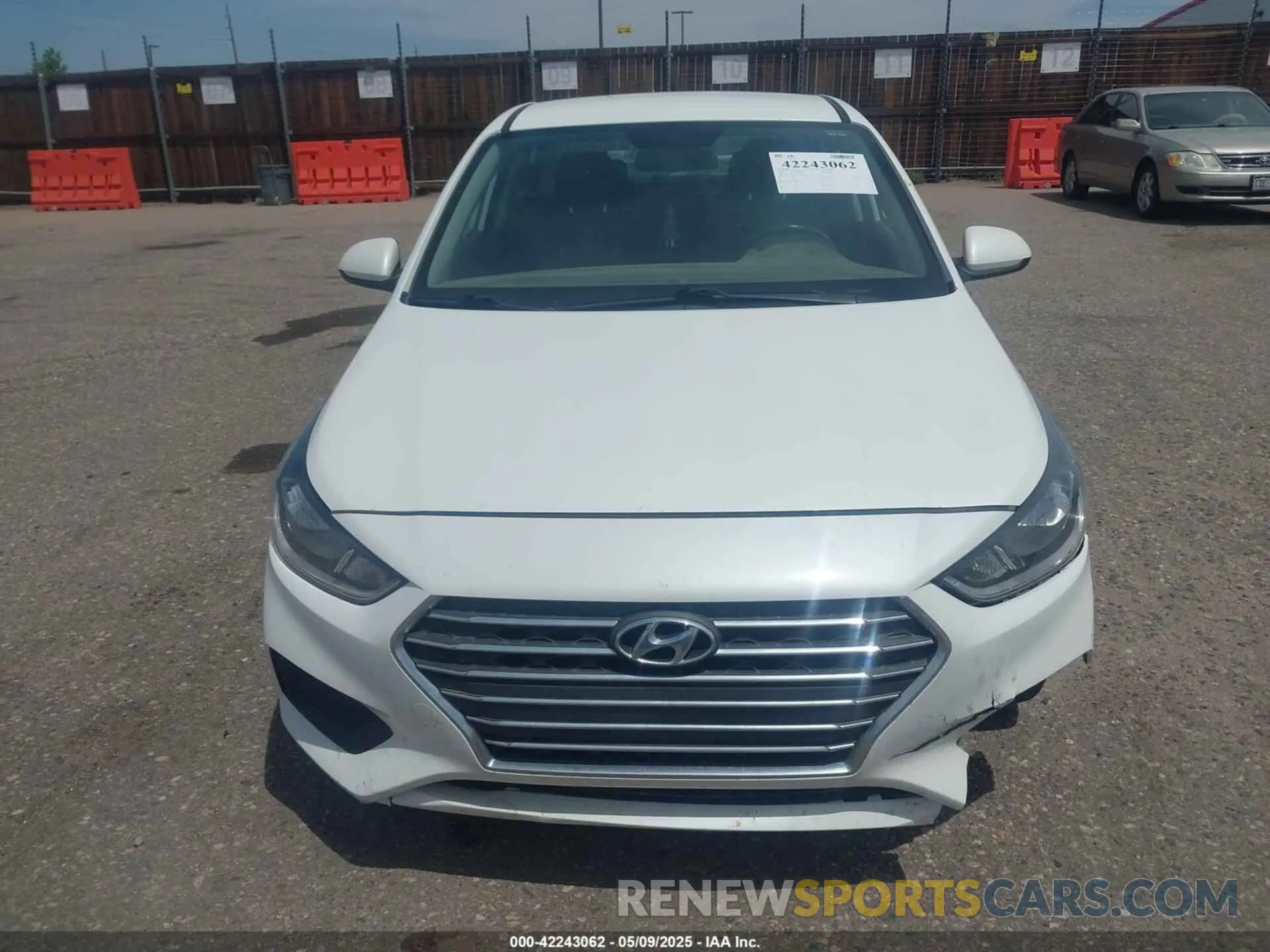12 fotografías del automóvil dañado 3KPC24A37KE064991 HYUNDAI ACCENT 2019