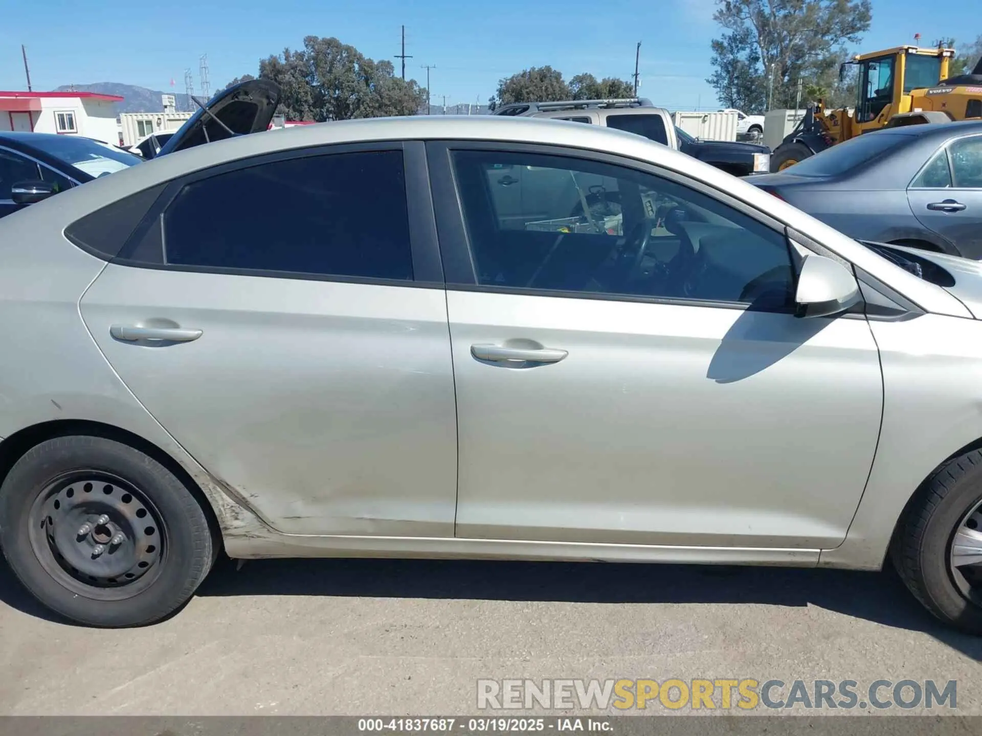 13 fotografías del automóvil dañado 3KPC24A37KE087123 HYUNDAI ACCENT 2019