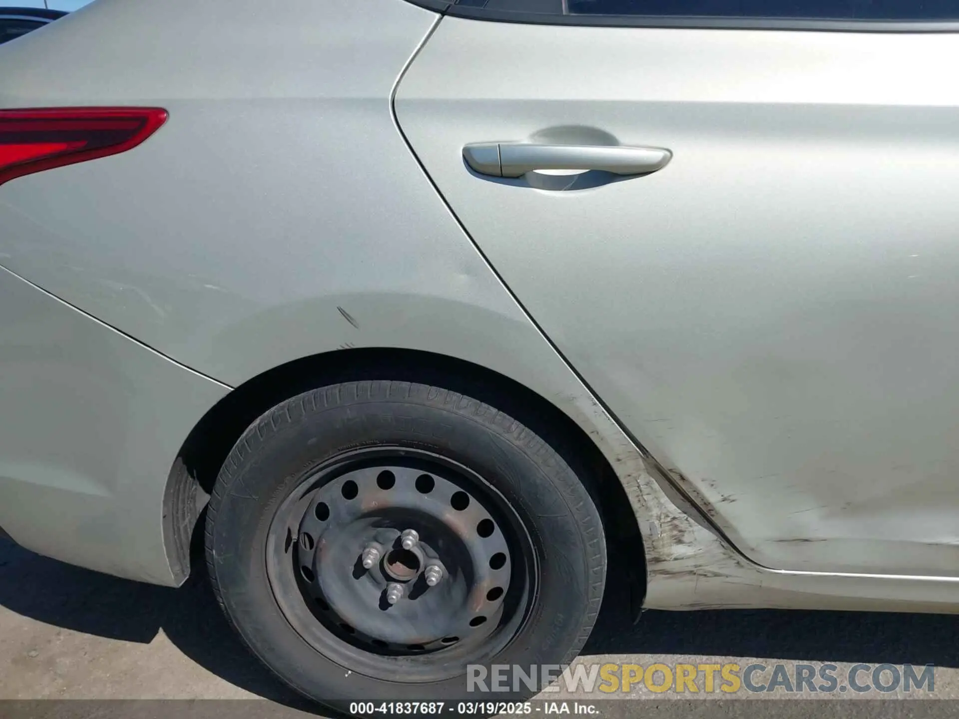 6 fotografías del automóvil dañado 3KPC24A37KE087123 HYUNDAI ACCENT 2019