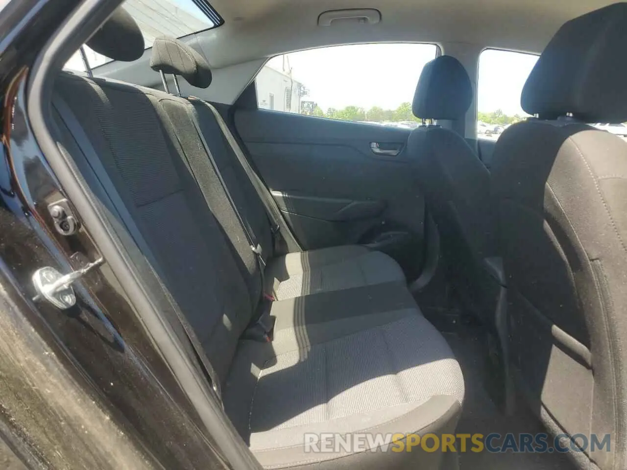 10 fotografías del automóvil dañado 3KPC24A38KE044264 HYUNDAI ACCENT 2019