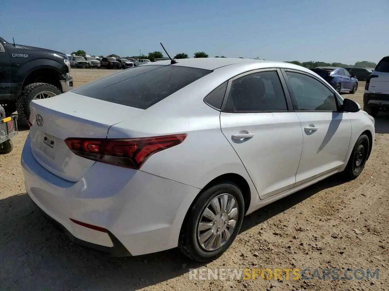 3 fotografías del automóvil dañado 3KPC24A38KE063901 HYUNDAI ACCENT 2019