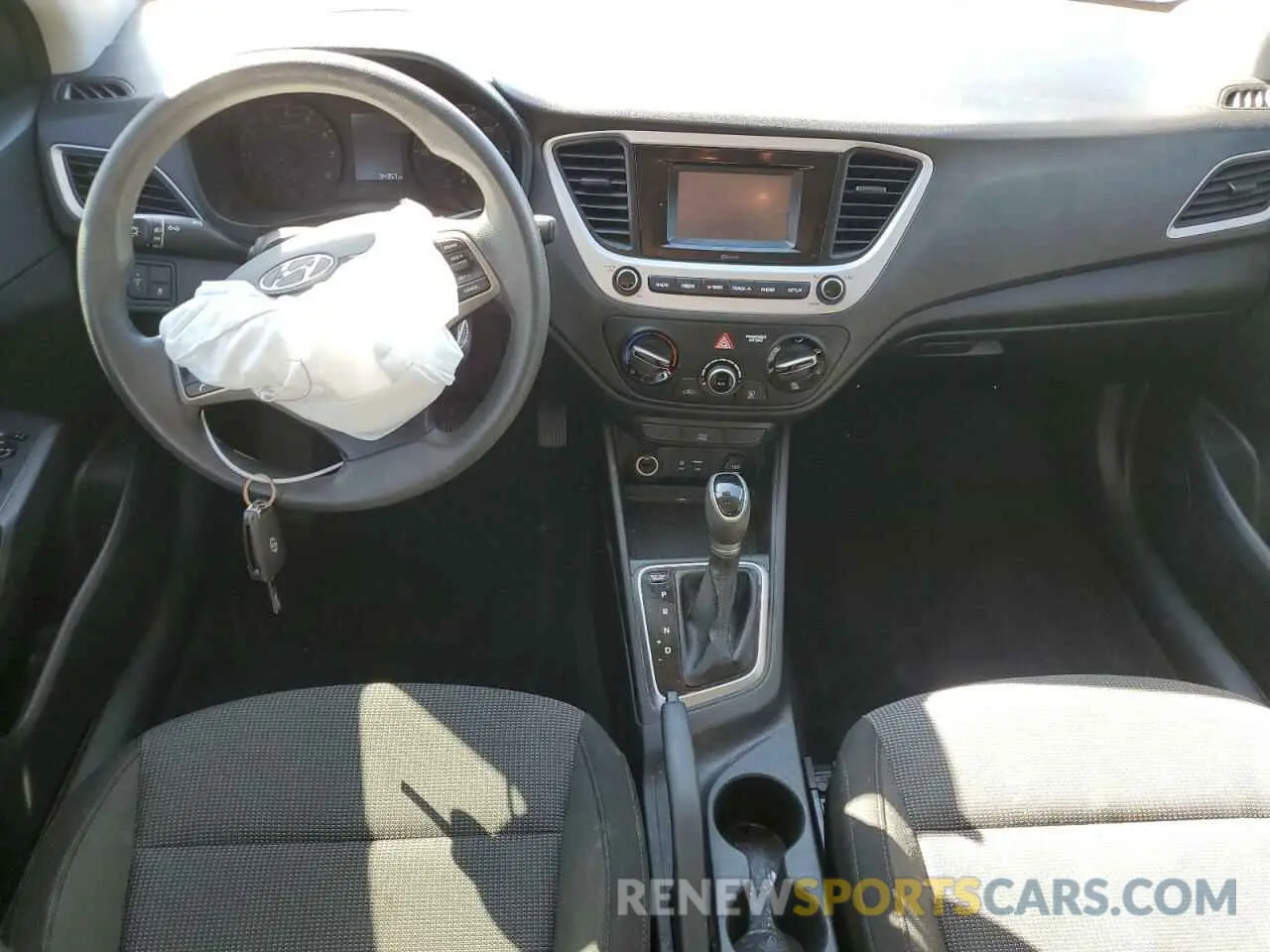 8 fotografías del automóvil dañado 3KPC24A38KE064787 HYUNDAI ACCENT 2019
