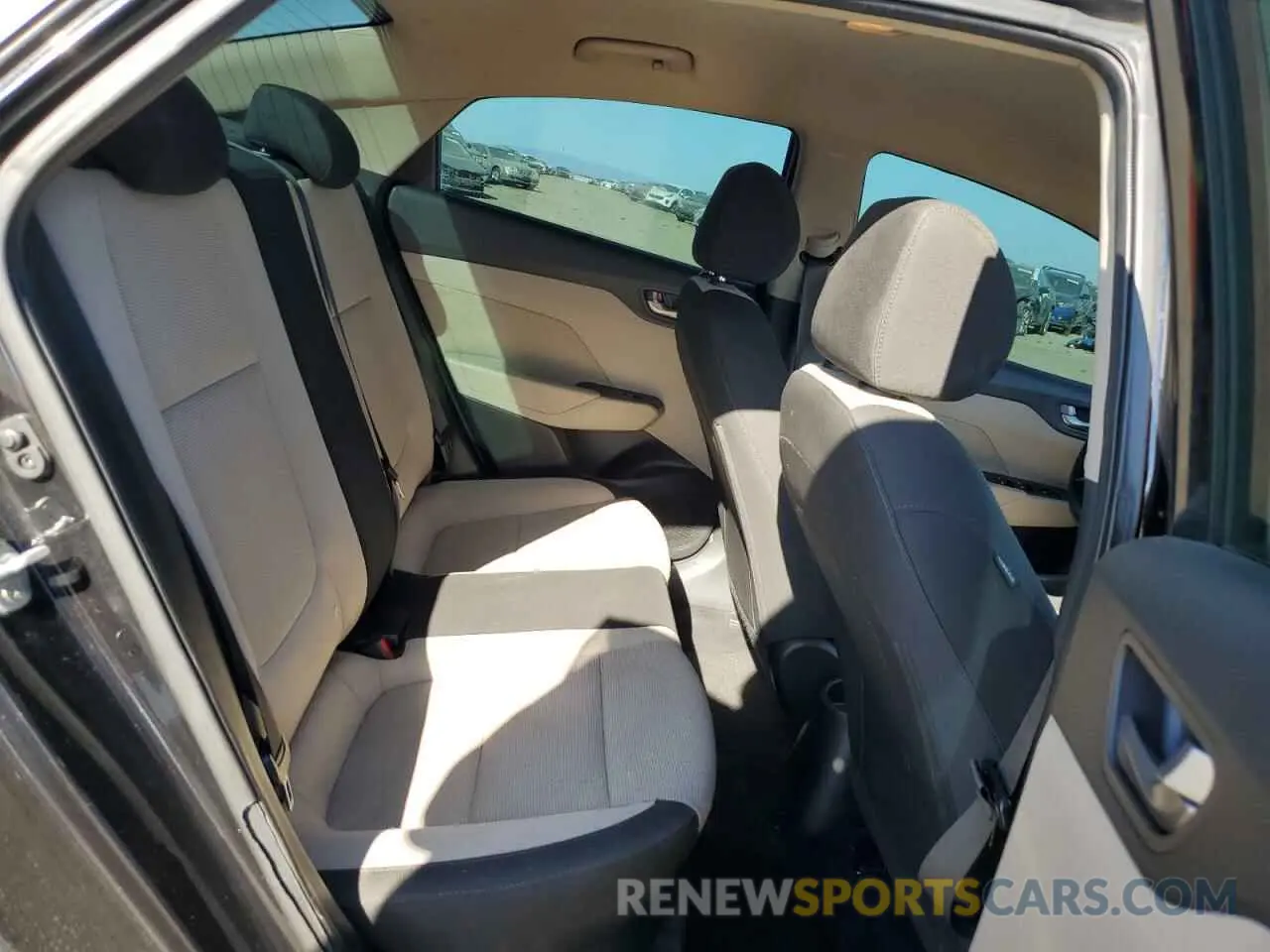 10 fotografías del automóvil dañado 3KPC24A3XKE044766 HYUNDAI ACCENT 2019