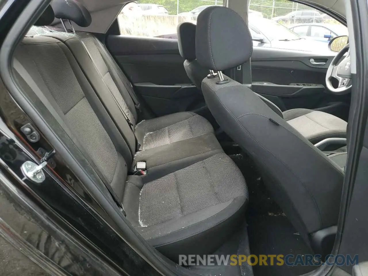 10 fotografías del automóvil dañado 3KPC24A3XKE065746 HYUNDAI ACCENT 2019
