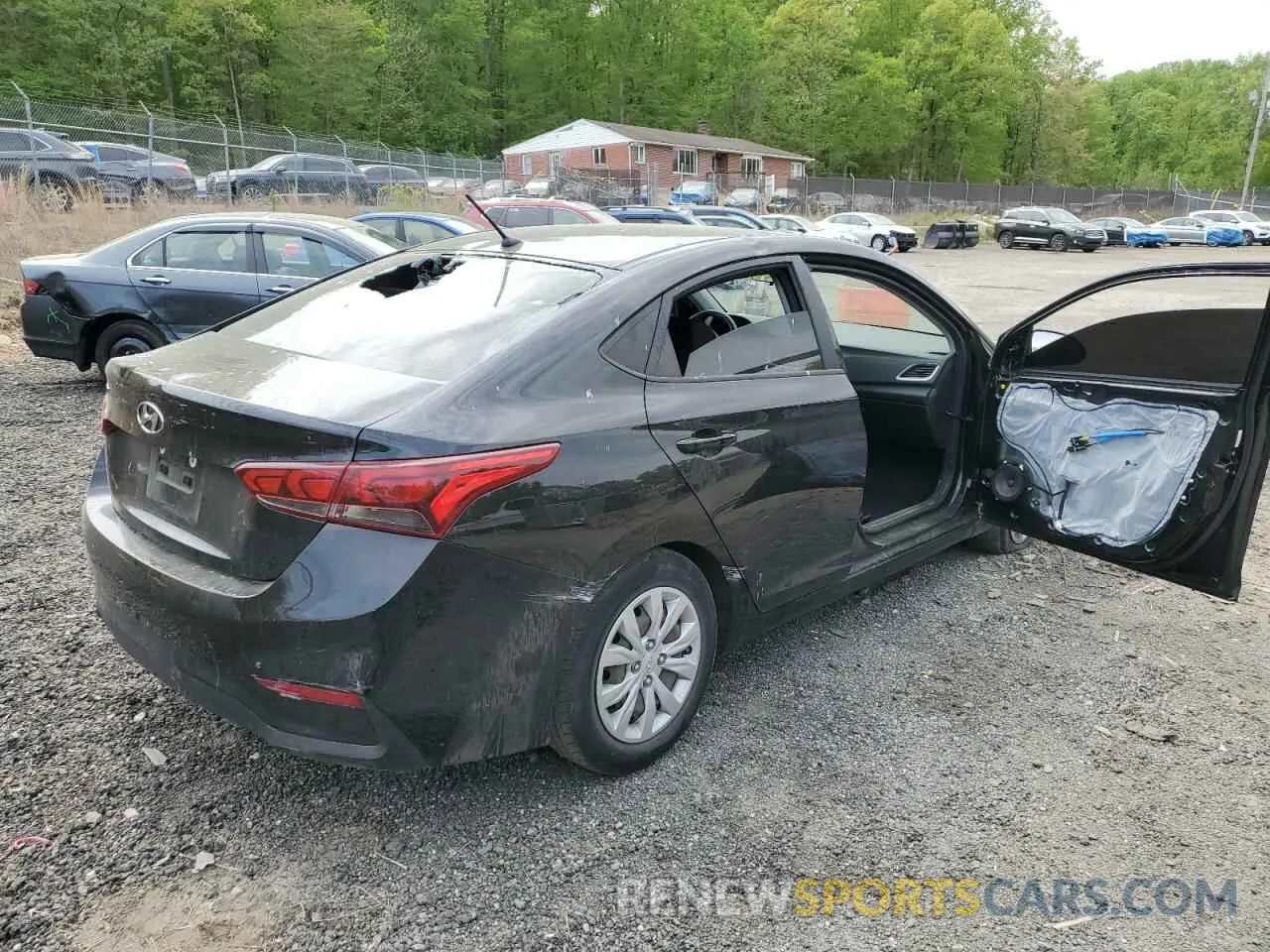 3 fotografías del automóvil dañado 3KPC24A3XKE065746 HYUNDAI ACCENT 2019