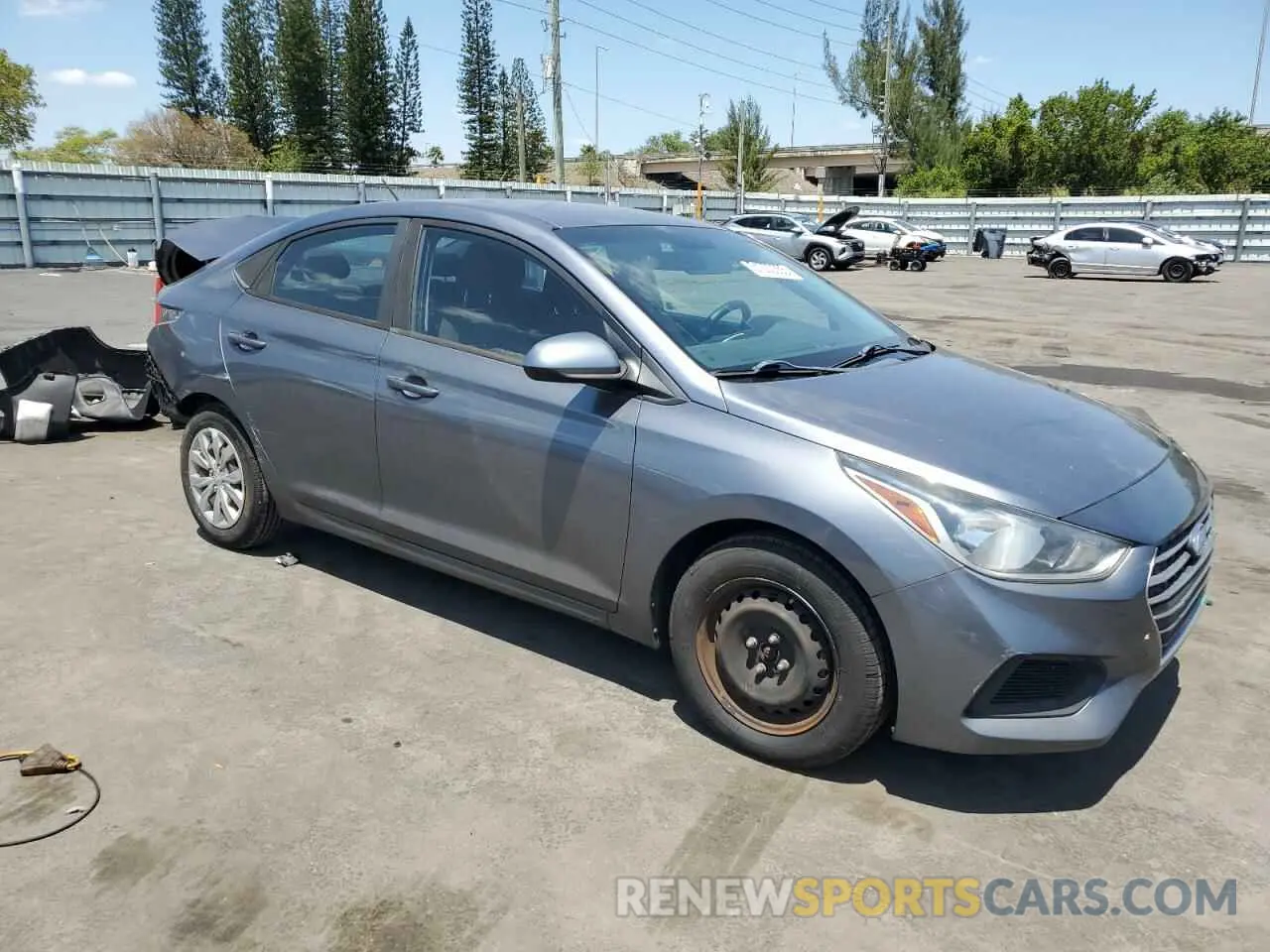4 fotografías del automóvil dañado 3KPC24A3XKE080702 HYUNDAI ACCENT 2019