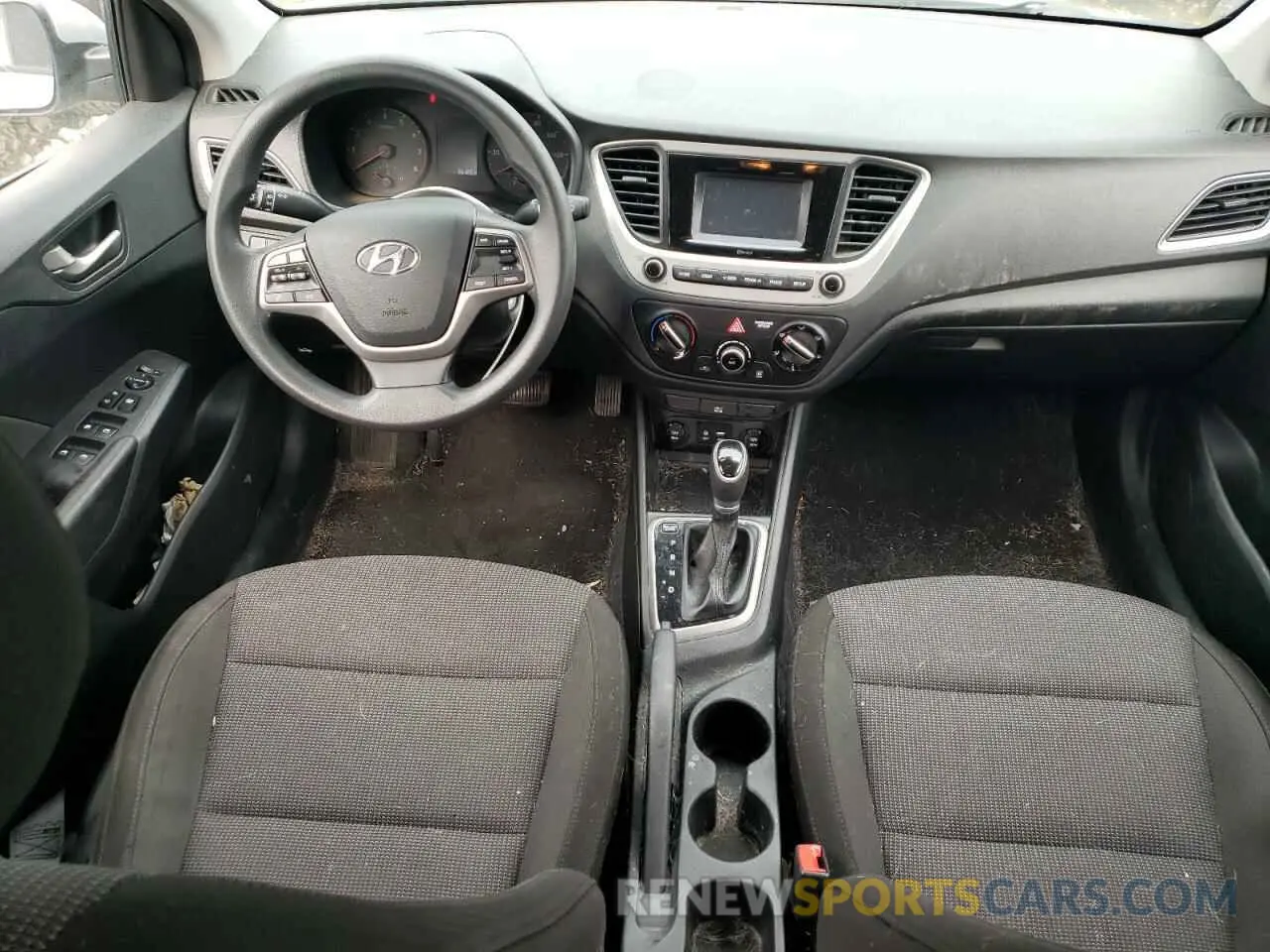 8 fotografías del automóvil dañado 3KPC24A60LE103836 HYUNDAI ACCENT 2020