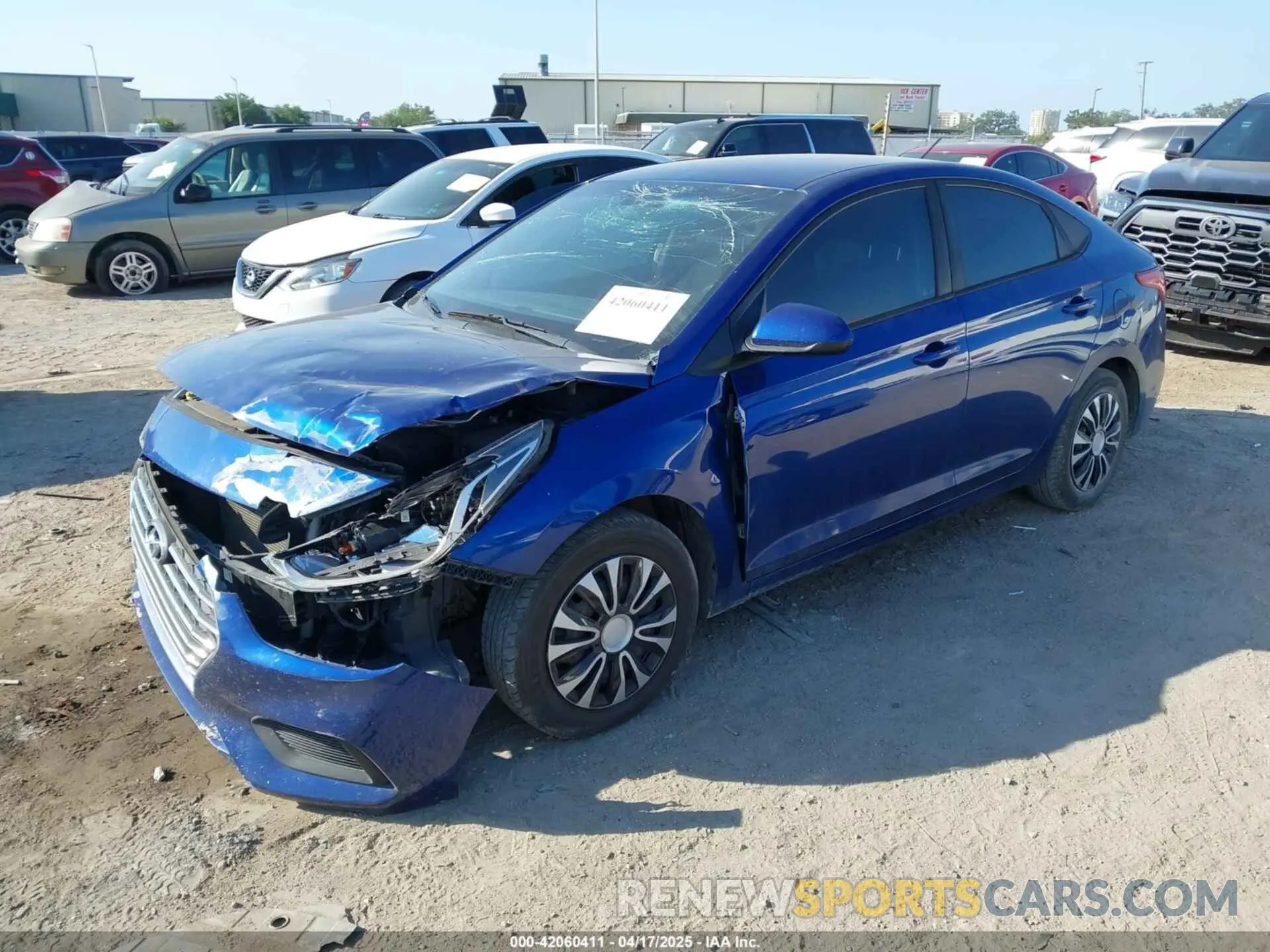 2 fotografías del automóvil dañado 3KPC24A61LE093091 HYUNDAI ACCENT 2020