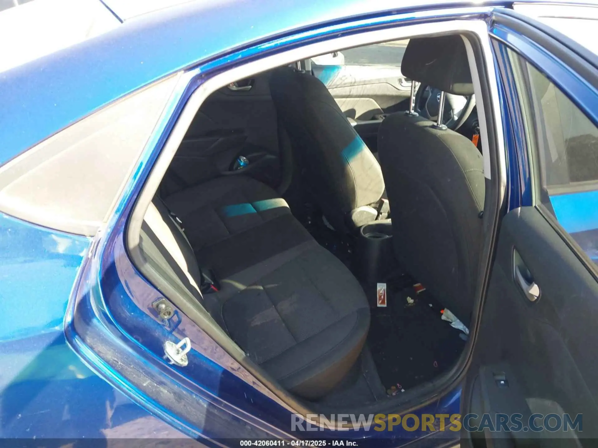 8 fotografías del automóvil dañado 3KPC24A61LE093091 HYUNDAI ACCENT 2020