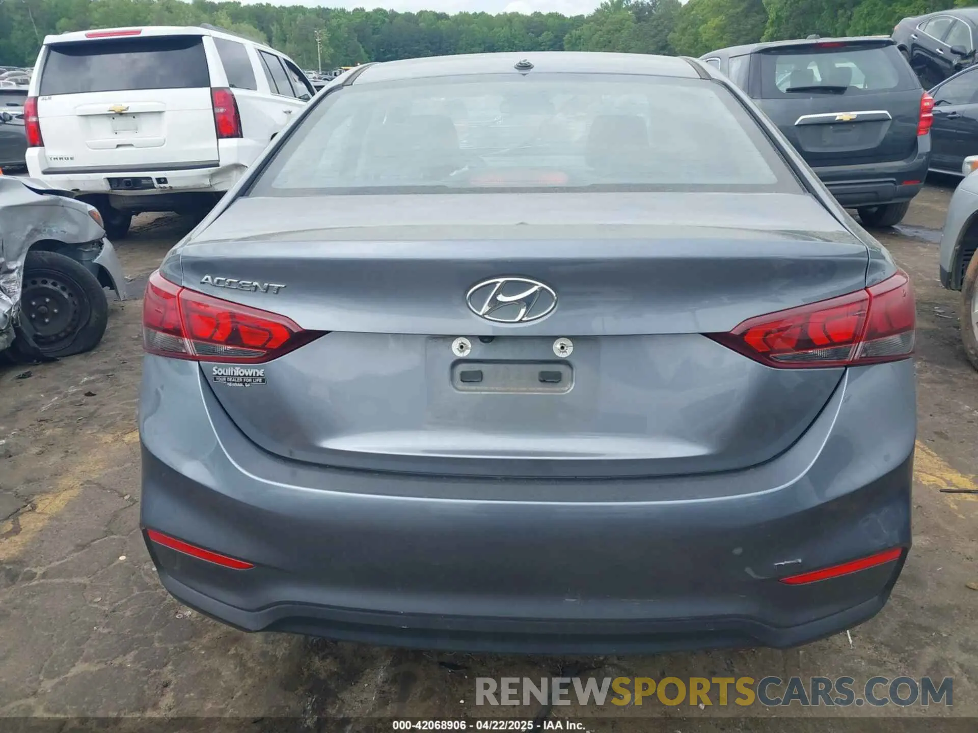 16 fotografías del automóvil dañado 3KPC24A61LE107605 HYUNDAI ACCENT 2020