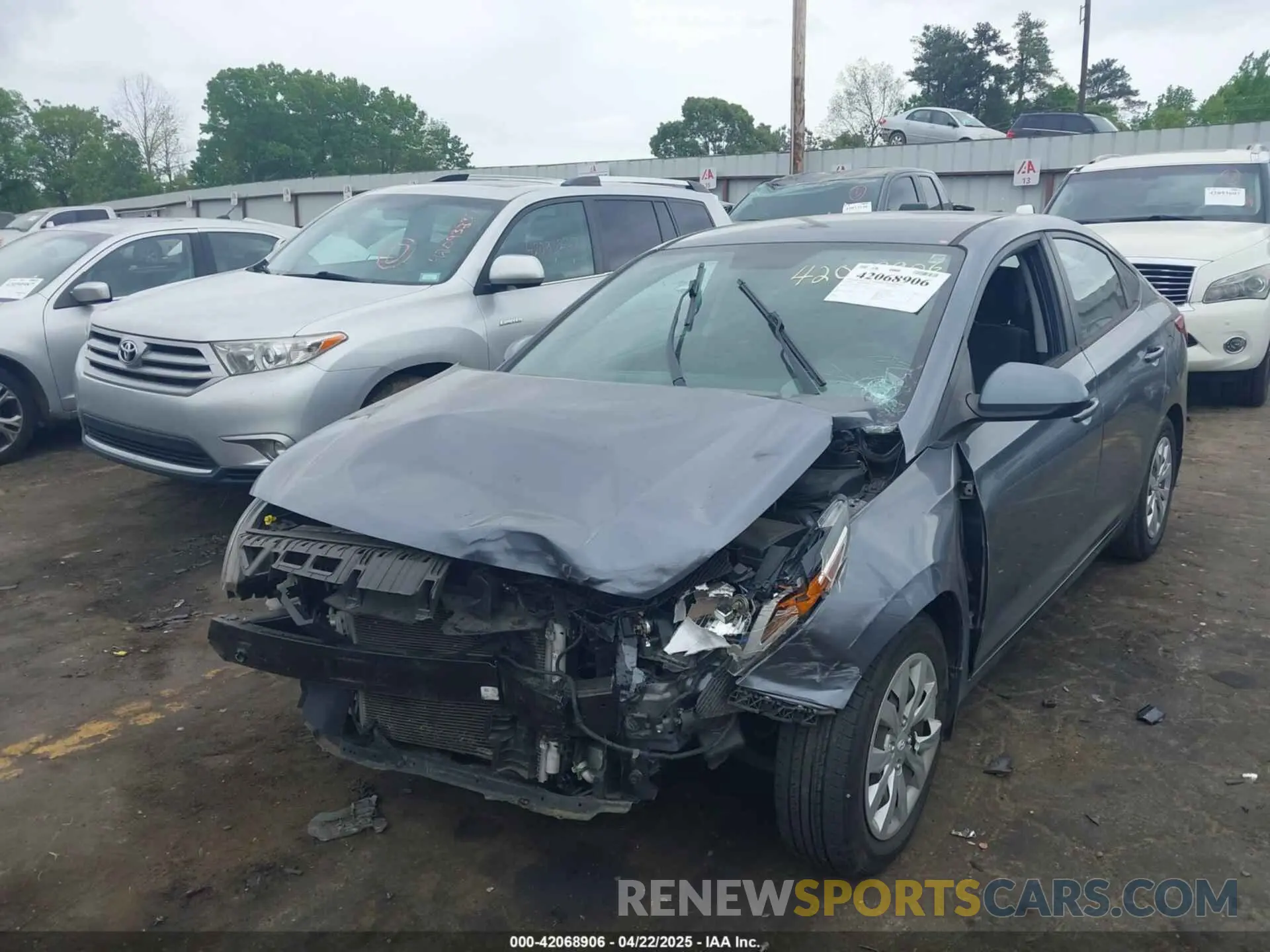 2 fotografías del automóvil dañado 3KPC24A61LE107605 HYUNDAI ACCENT 2020