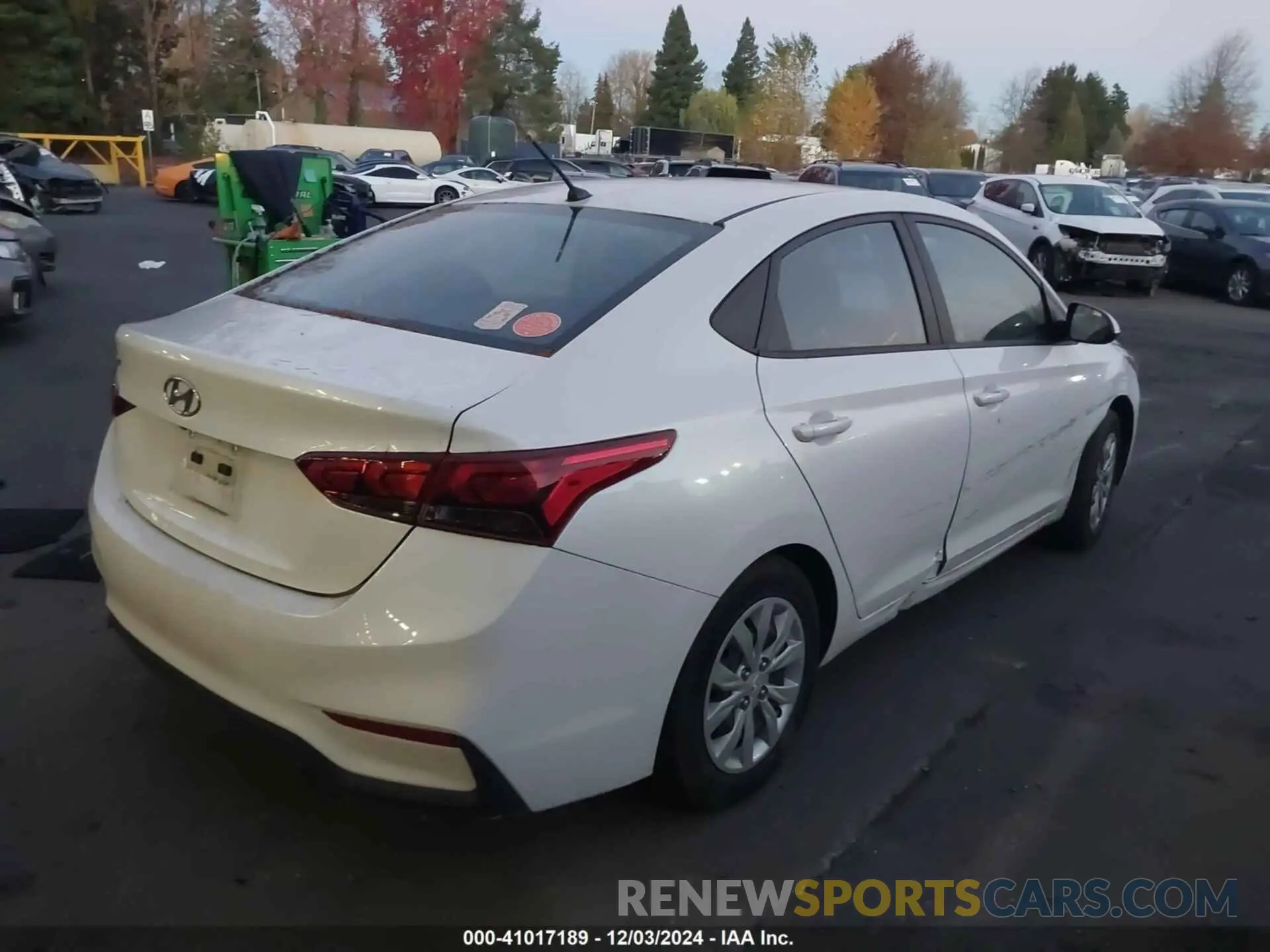 4 fotografías del automóvil dañado 3KPC24A61LE125411 HYUNDAI ACCENT 2020