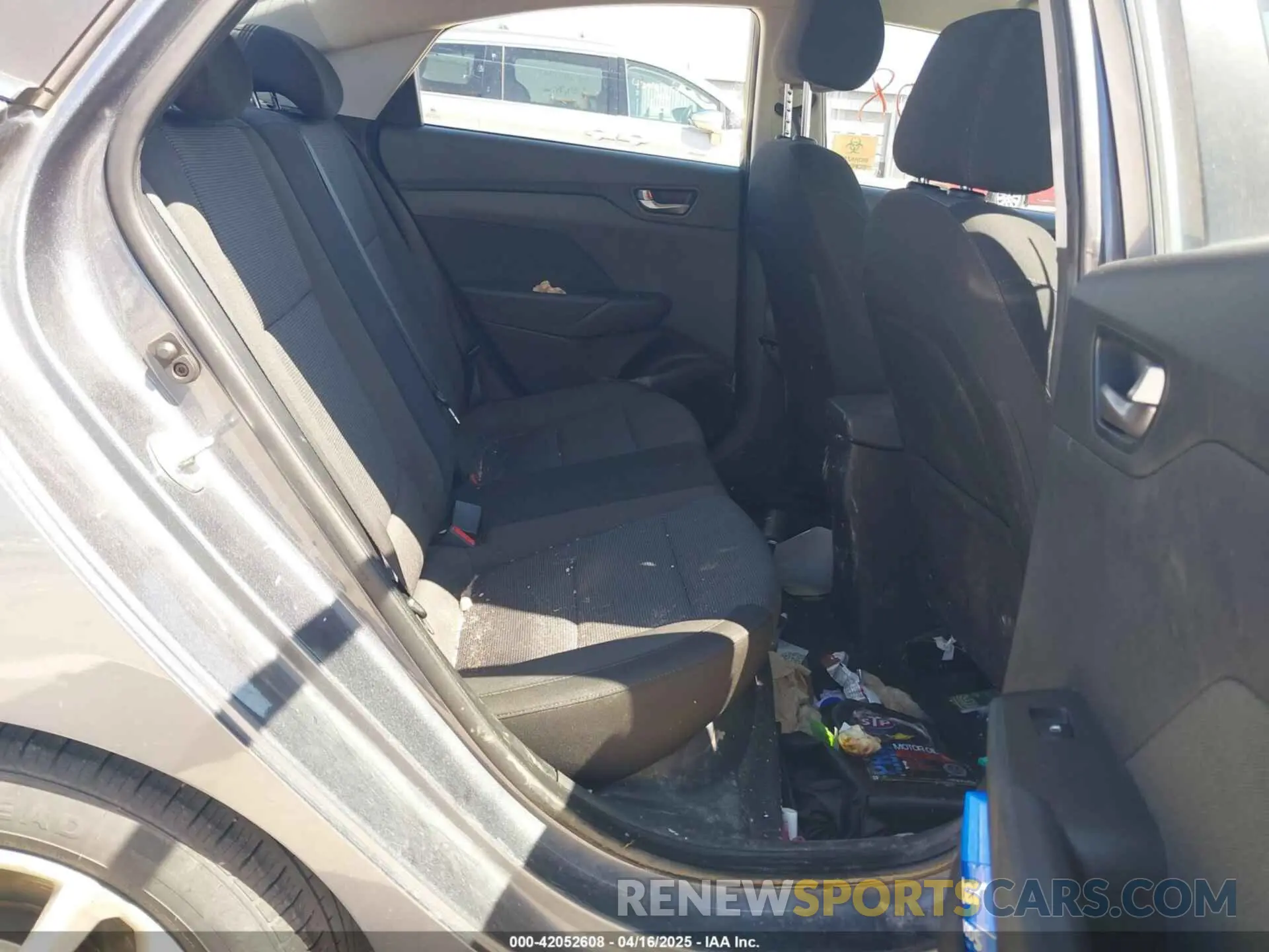 8 fotografías del automóvil dañado 3KPC24A62LE093116 HYUNDAI ACCENT 2020