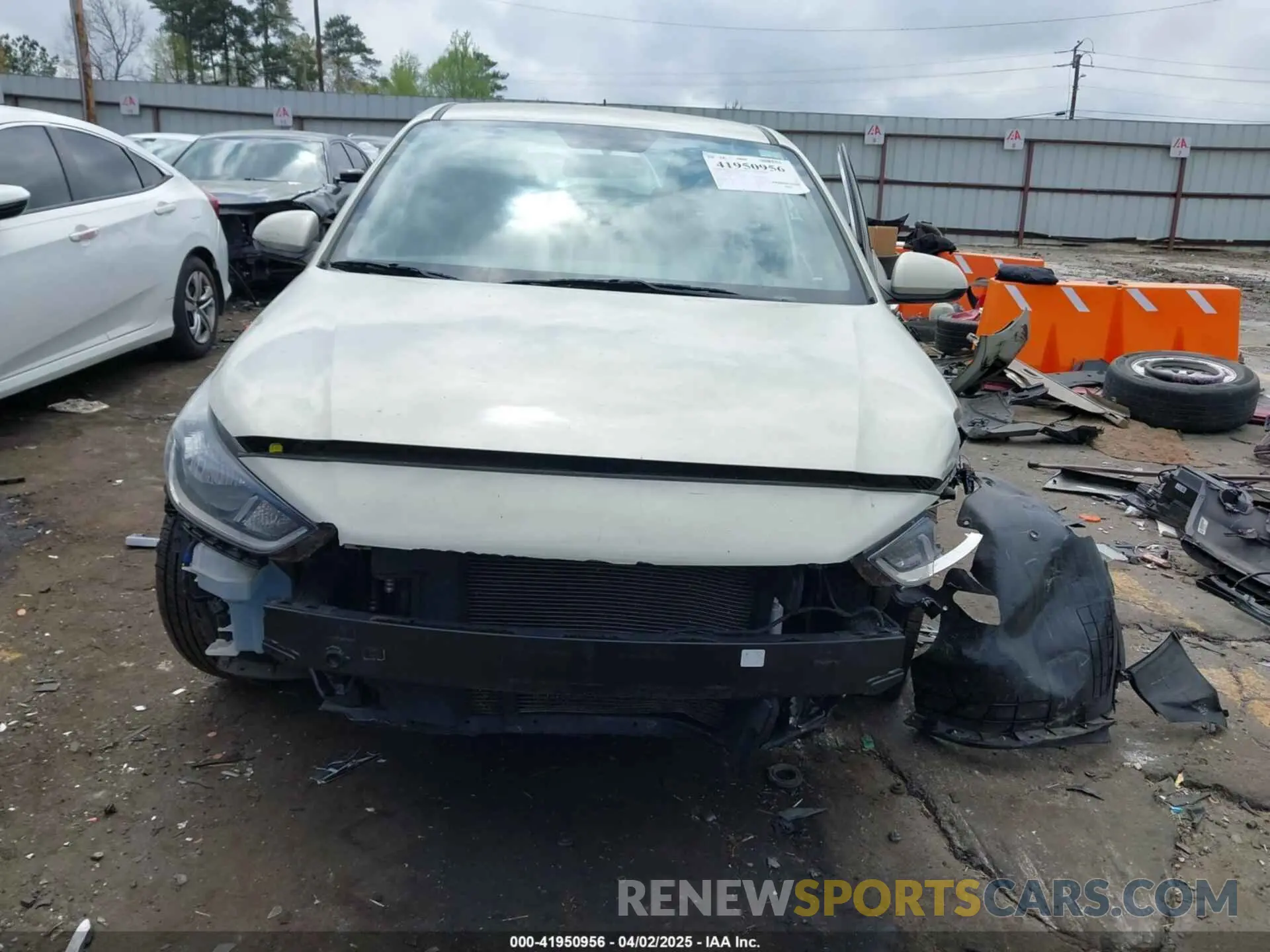 6 fotografías del automóvil dañado 3KPC24A63LE094663 HYUNDAI ACCENT 2020