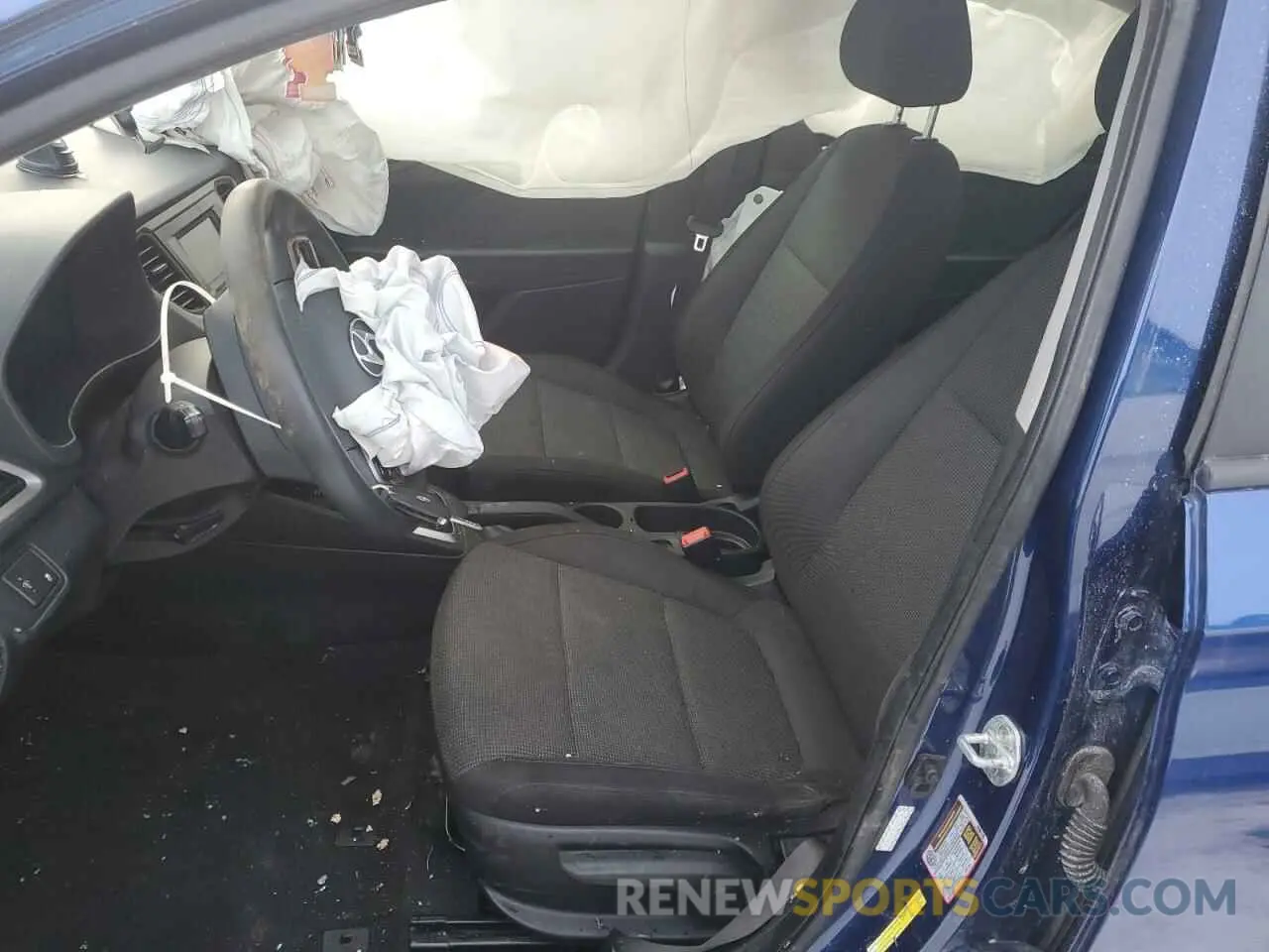 7 fotografías del automóvil dañado 3KPC24A63LE096672 HYUNDAI ACCENT 2020