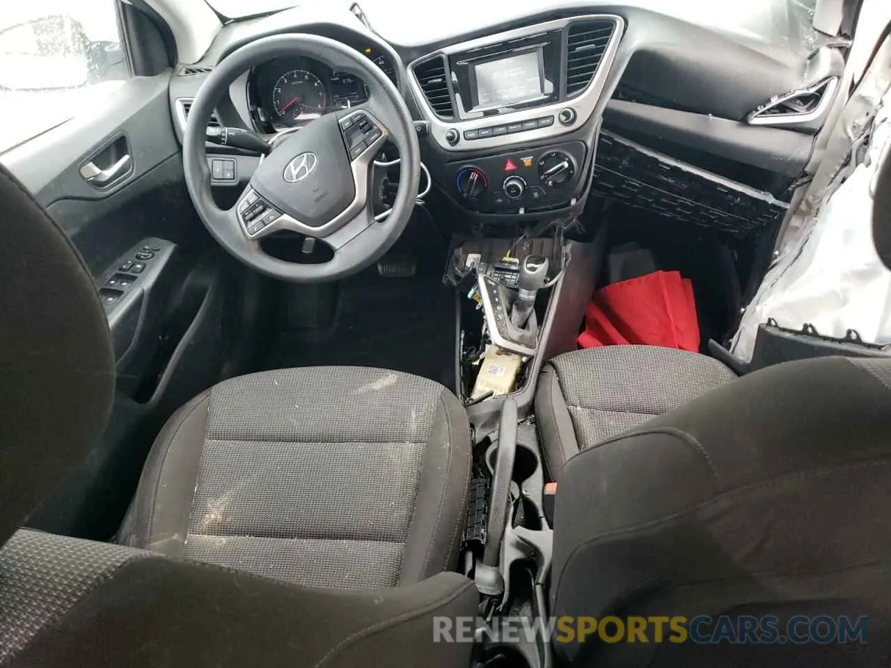 8 fotografías del automóvil dañado 3KPC24A64LE092436 HYUNDAI ACCENT 2020