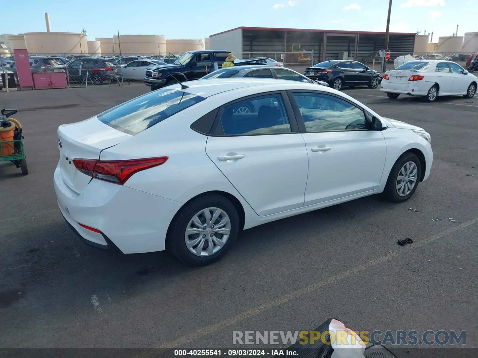 4 fotografías del automóvil dañado 3KPC24A65LE106067 HYUNDAI ACCENT 2020