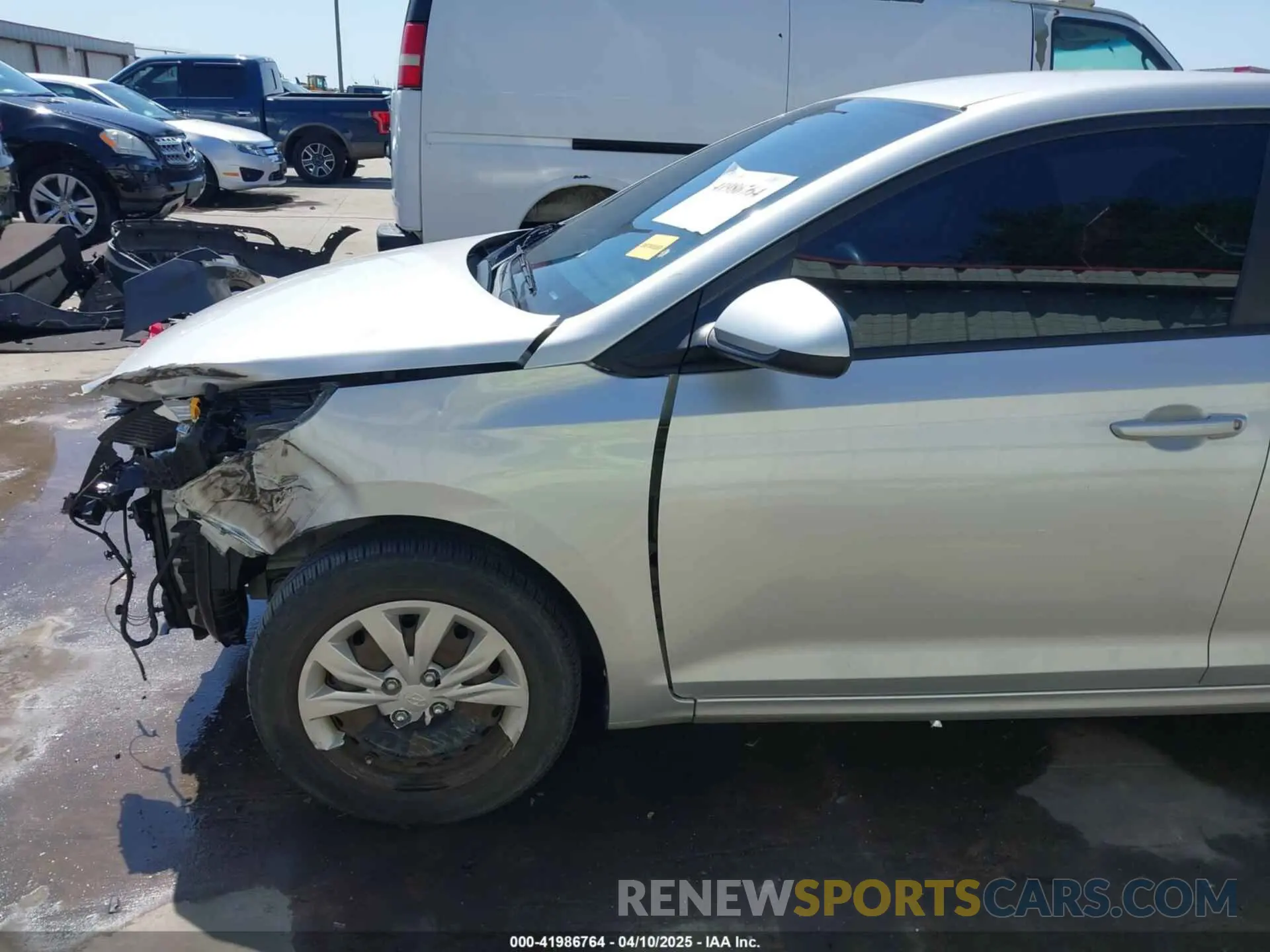 19 fotografías del automóvil dañado 3KPC24A66LE119586 HYUNDAI ACCENT 2020
