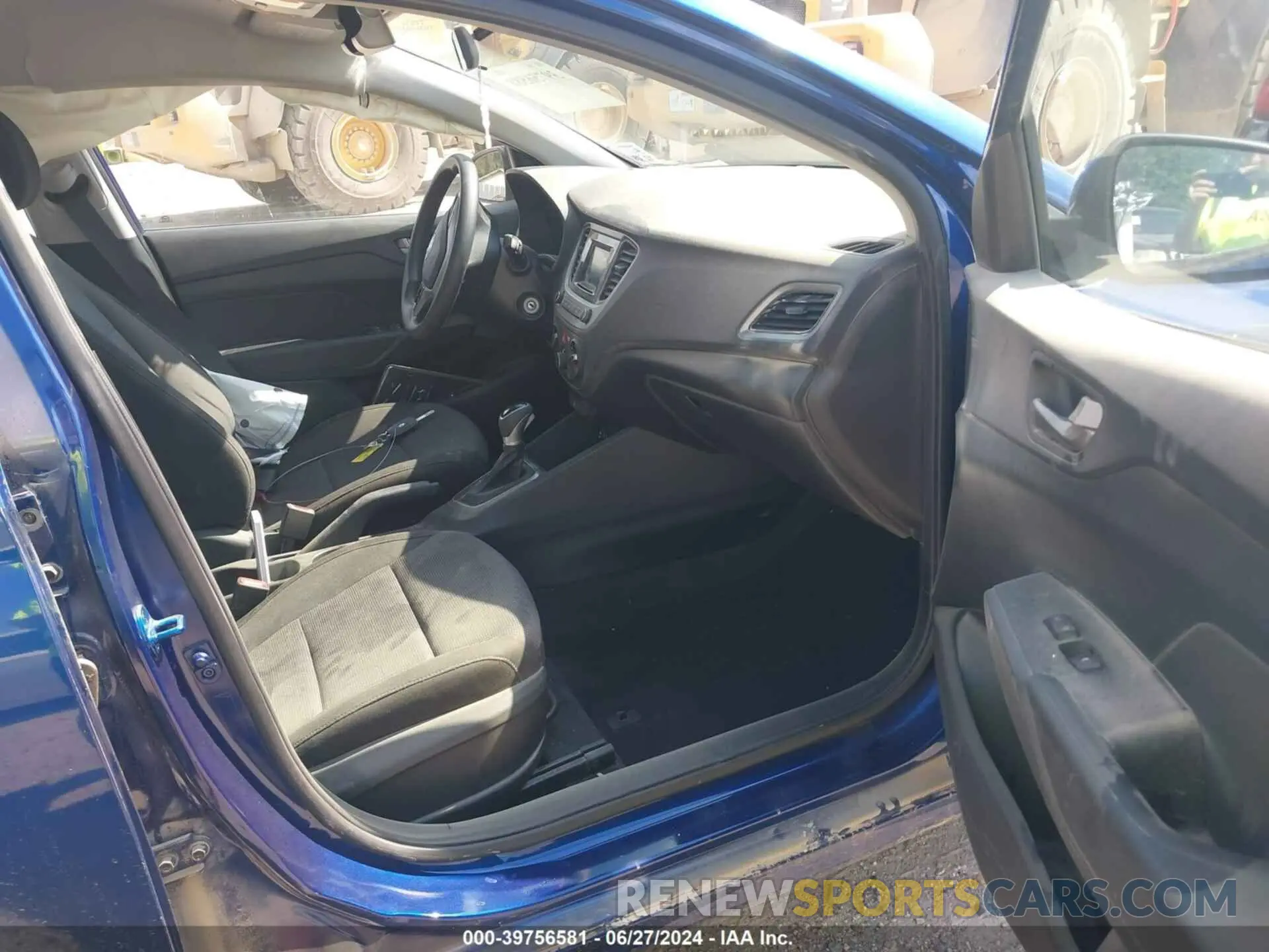 5 fotografías del automóvil dañado 3KPC24A66LE122102 HYUNDAI ACCENT 2020