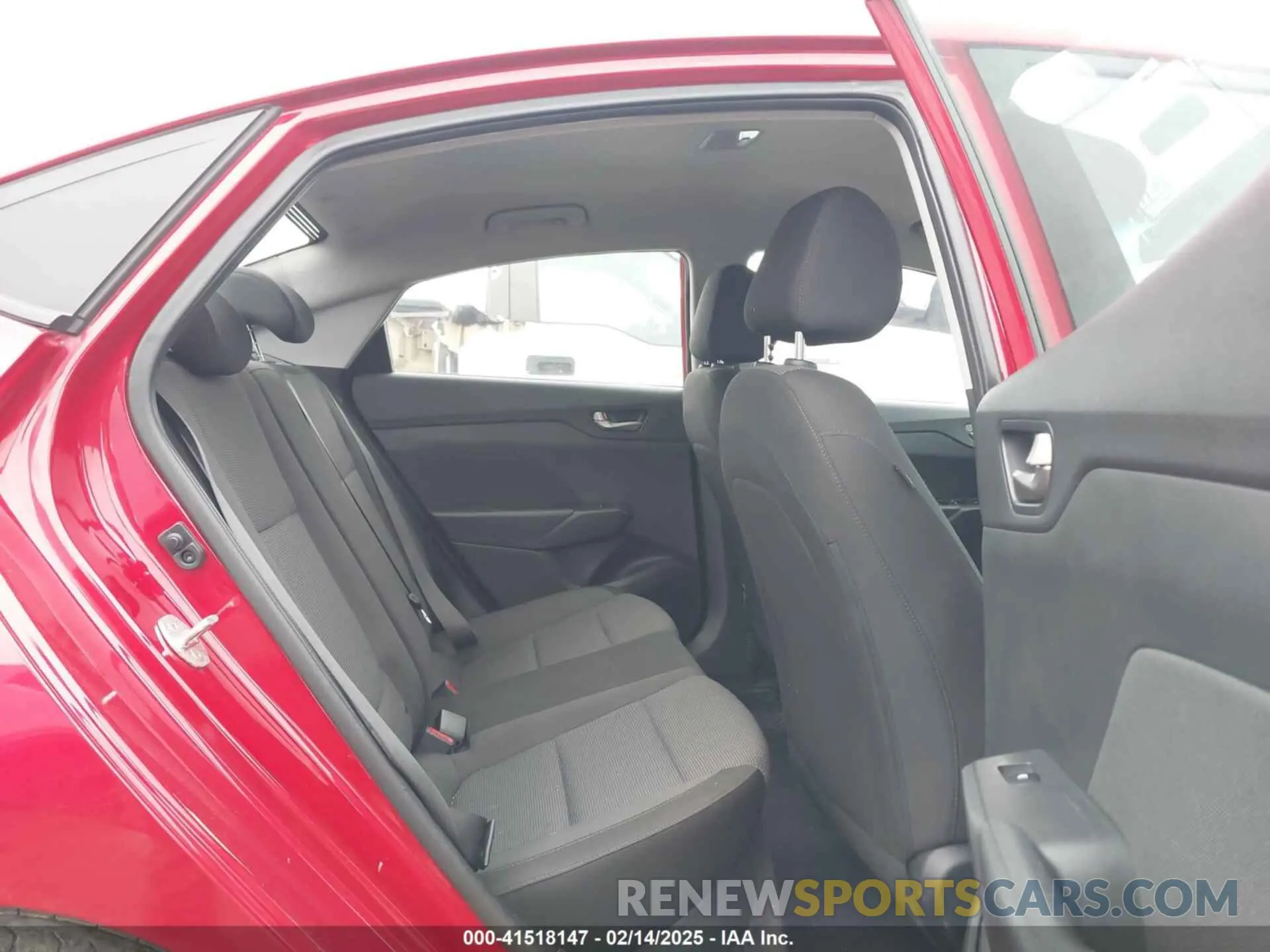 8 fotografías del automóvil dañado 3KPC24A67LE109942 HYUNDAI ACCENT 2020