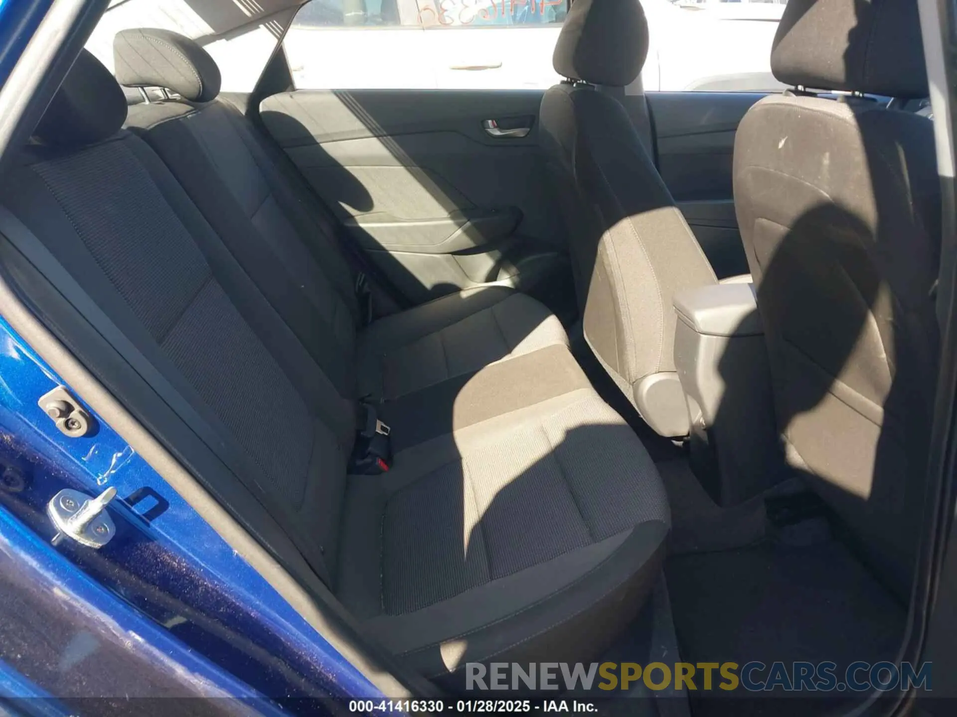8 fotografías del automóvil dañado 3KPC24A67LE122187 HYUNDAI ACCENT 2020