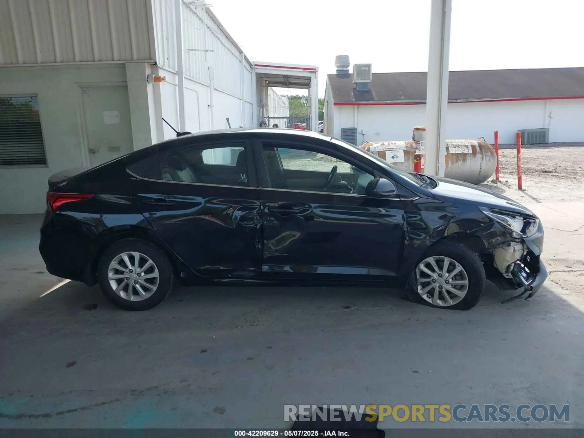 14 fotografías del automóvil dañado 3KPC24A68LE093203 HYUNDAI ACCENT 2020