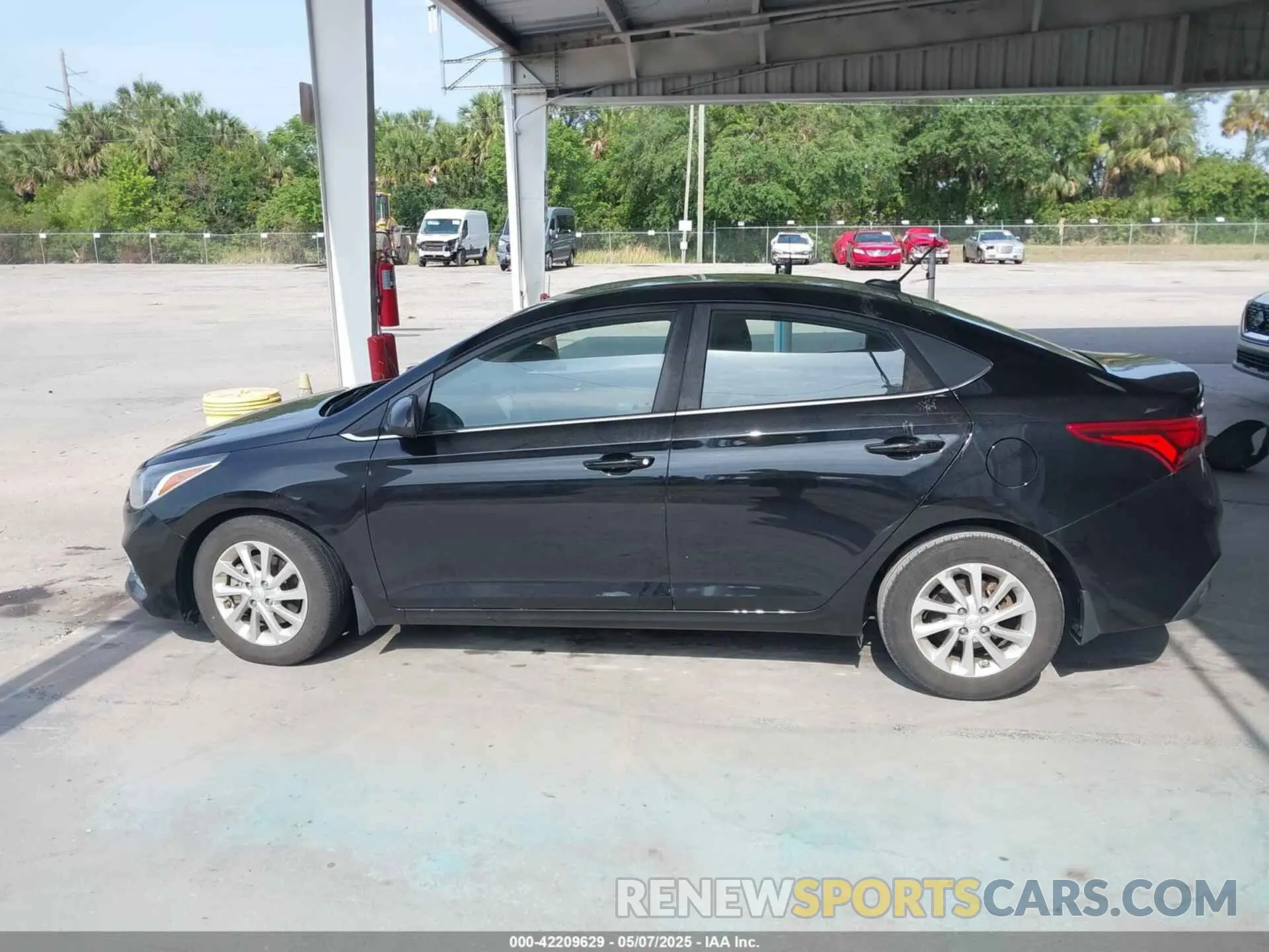 15 fotografías del automóvil dañado 3KPC24A68LE093203 HYUNDAI ACCENT 2020