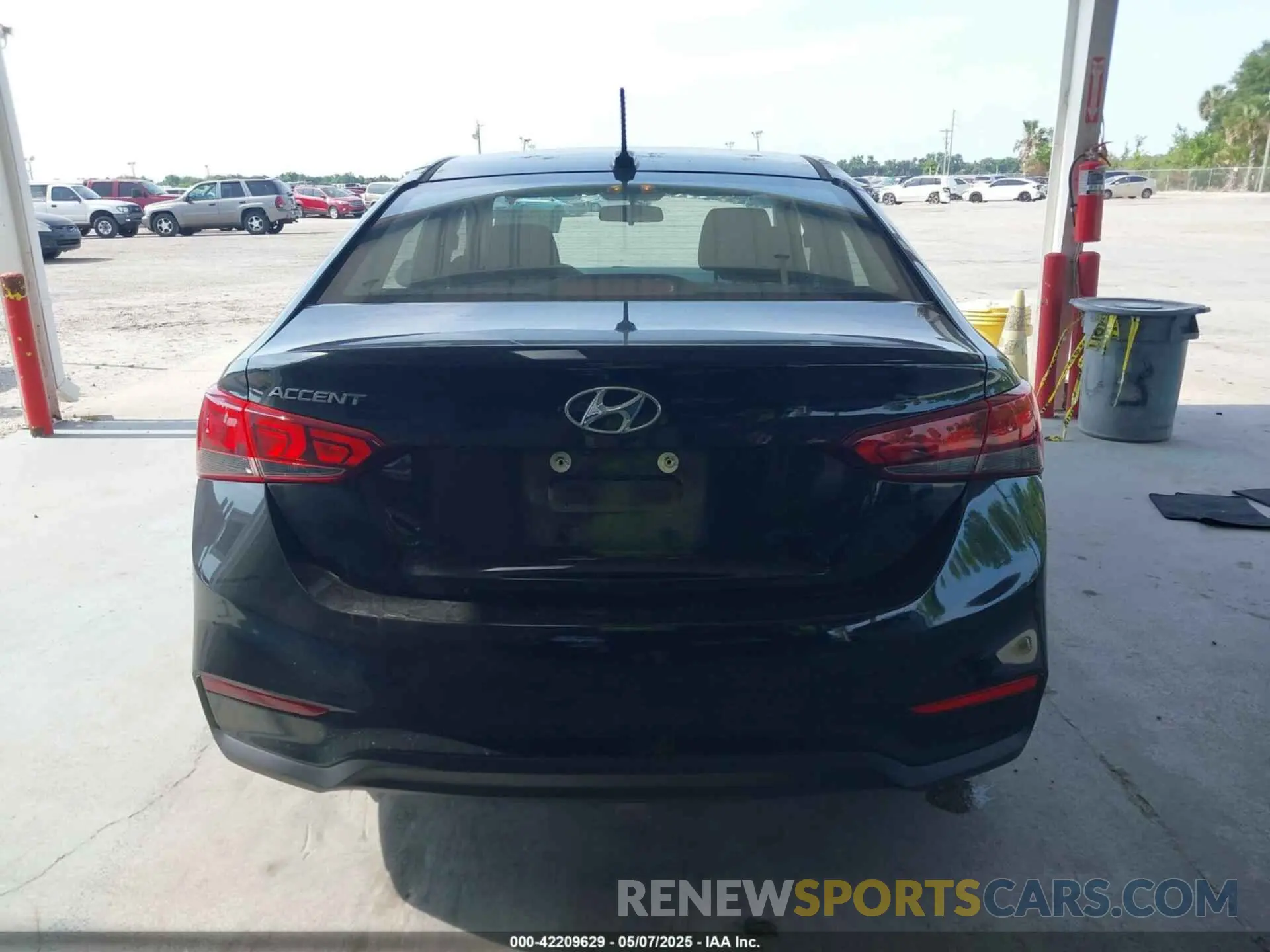 17 fotografías del automóvil dañado 3KPC24A68LE093203 HYUNDAI ACCENT 2020